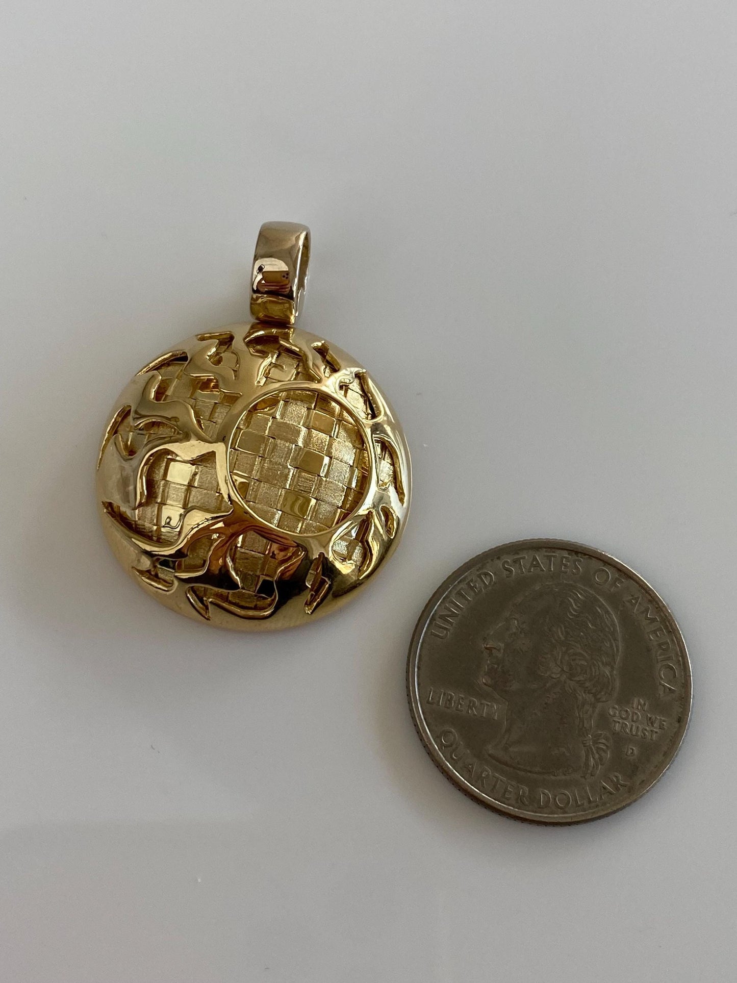 Vintage Solid 18k Yellow Gold Basketweave Sun Domed Charm