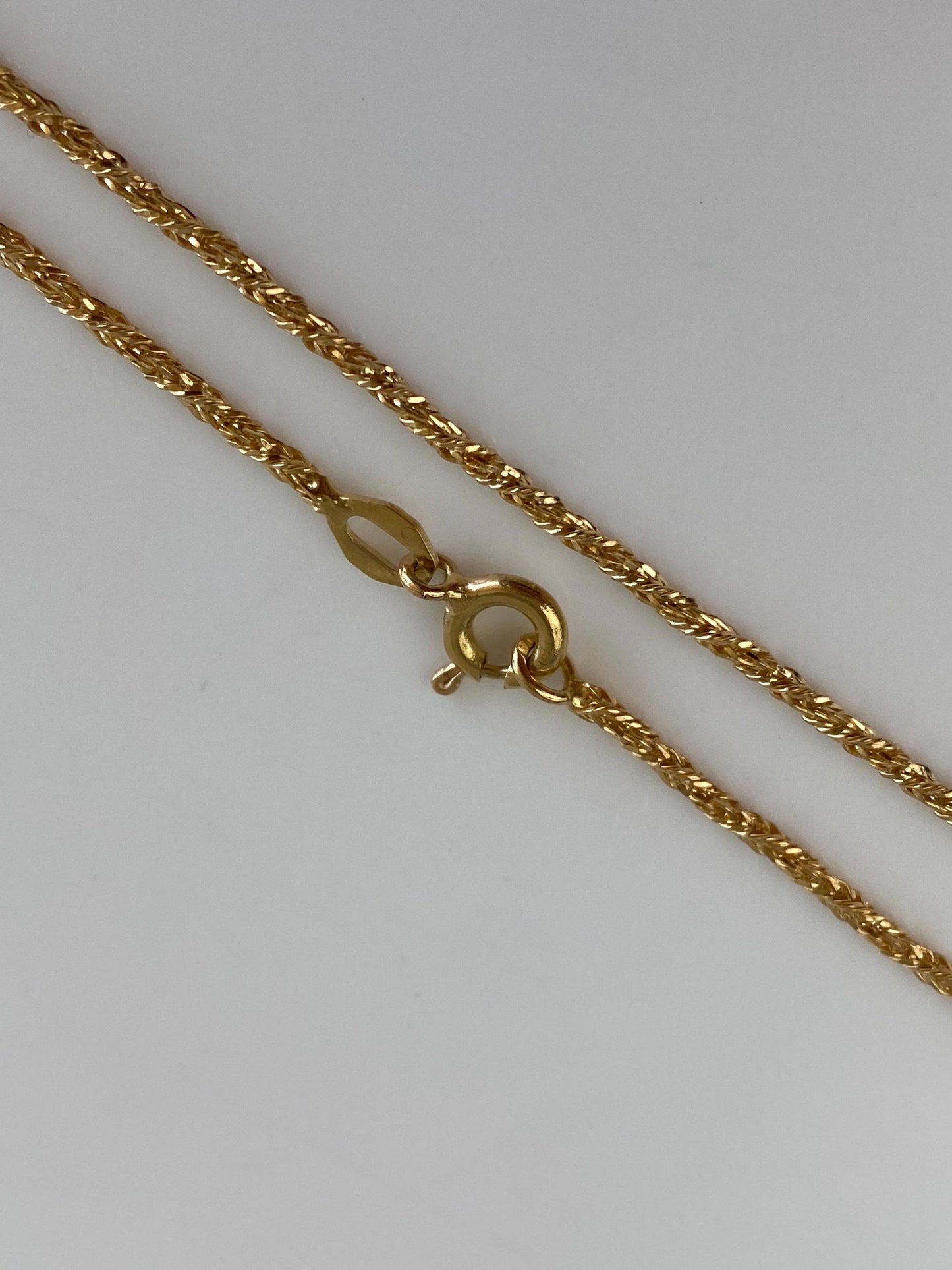 Vintage Solid 18k Yellow Gold Twist Style Chain Necklace - 15.5 inches