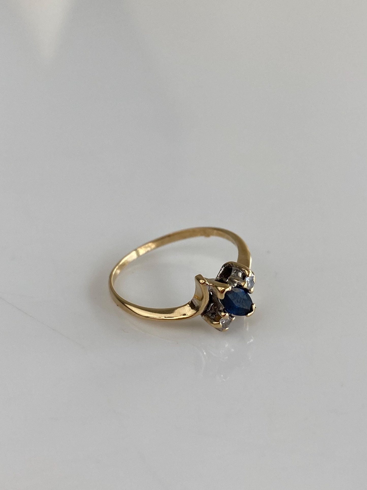 Solid 14k White & Yellow Gold Diamond Blue Sapphire Dainty Twist Ring - Size 5