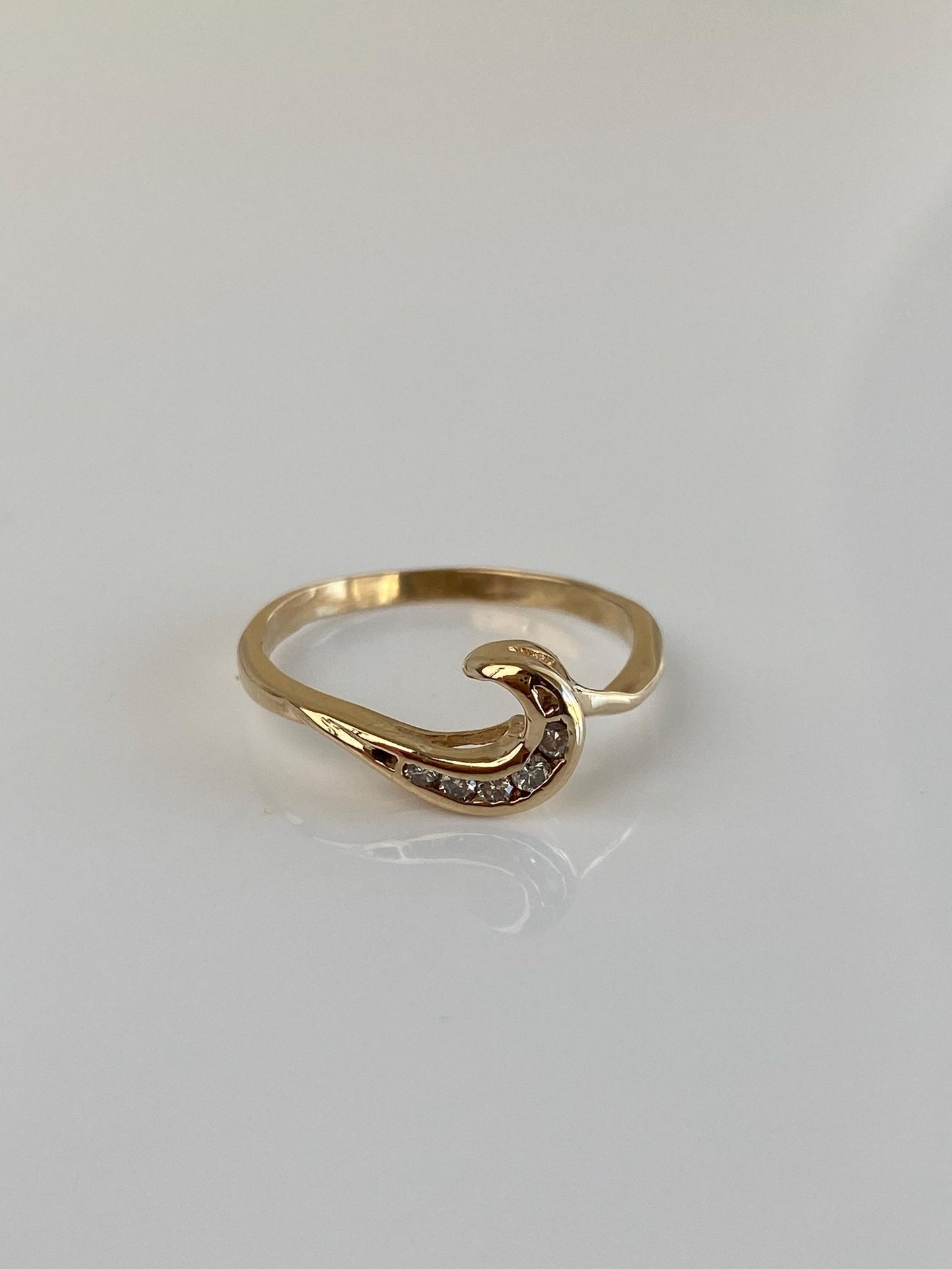 Vintage Solid 14k Yellow Gold Diamond Wave Ring - Size 7.25
