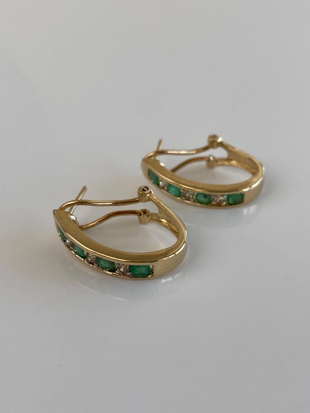 Vintage Solid 14k Yellow Gold Diamond Emerald Drop Earrings