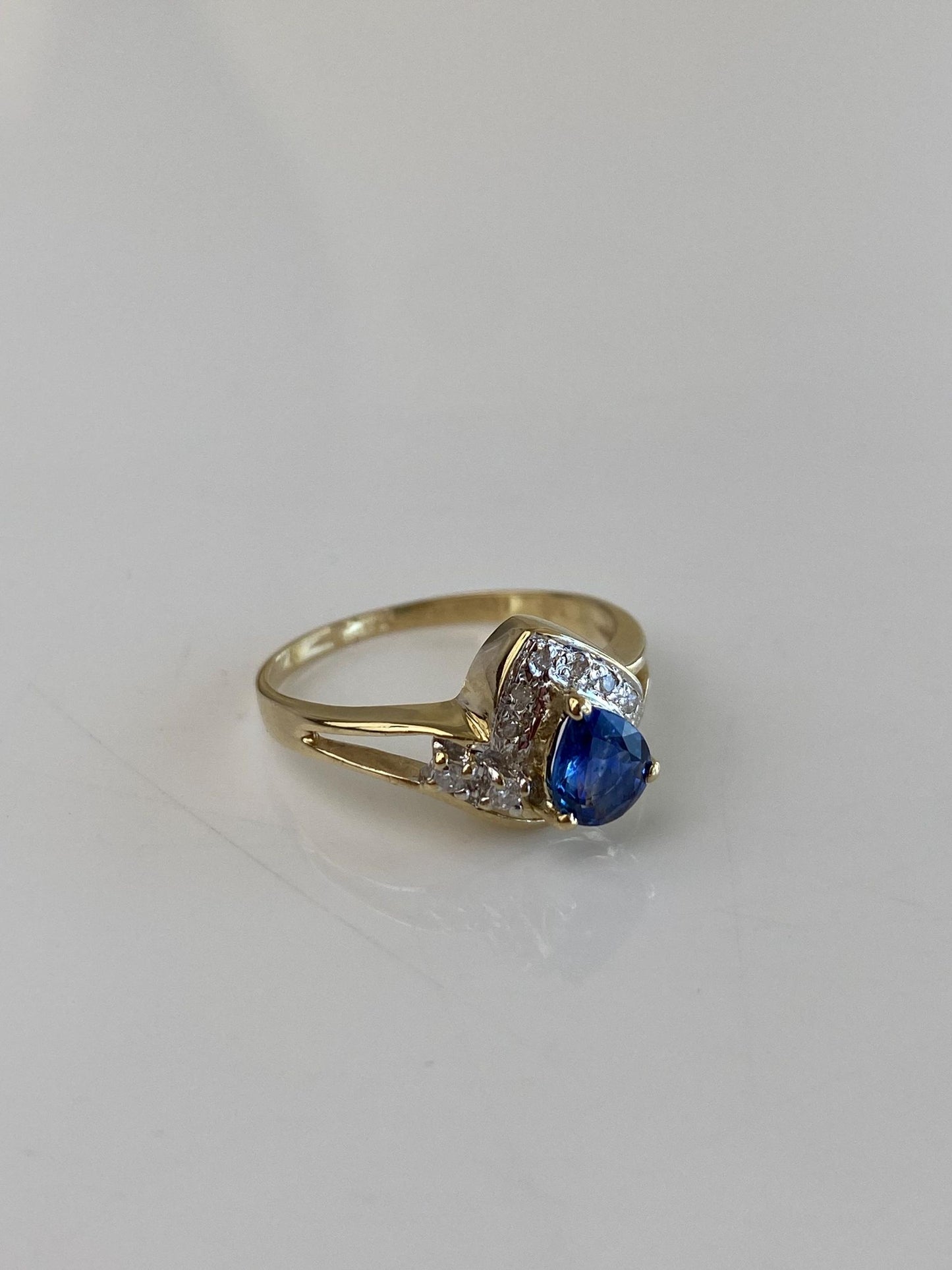 Vintage Solid 14k White & Yellow Gold Diamond Sapphire Ring - Size 6