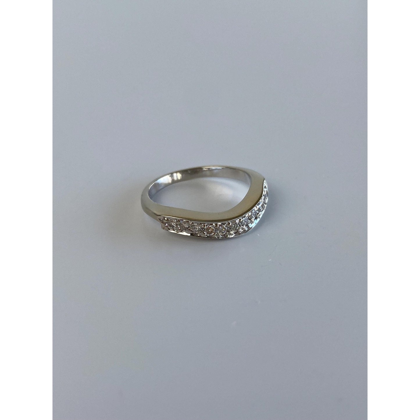 Vintage Solid 14k White Gold Diamond Wavy Ring Band - Size 5