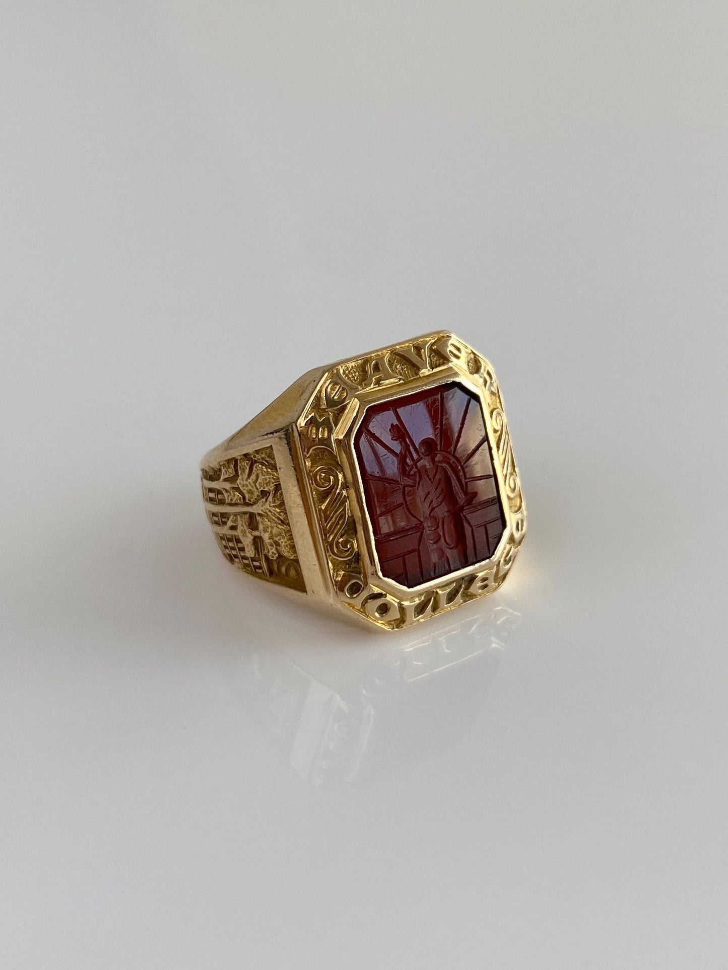 Vintage Solid 14k Yellow Gold Carnelian Intaglio Ring - Size 5.25