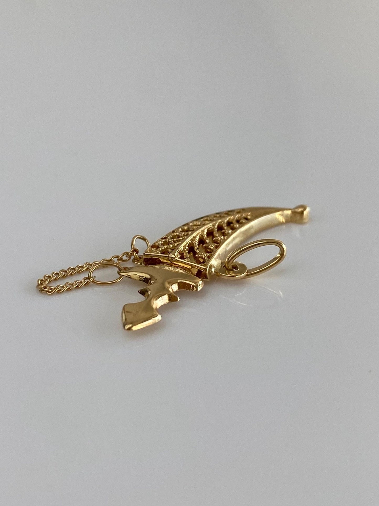 Vintage Solid 18k Yellow Gold Filigree Dagger & Sheath Charm