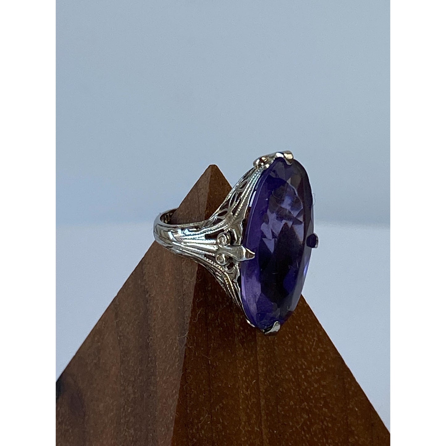 Solid 10k White Gold Purple Cubic Zirconia Ring - Size 2.25