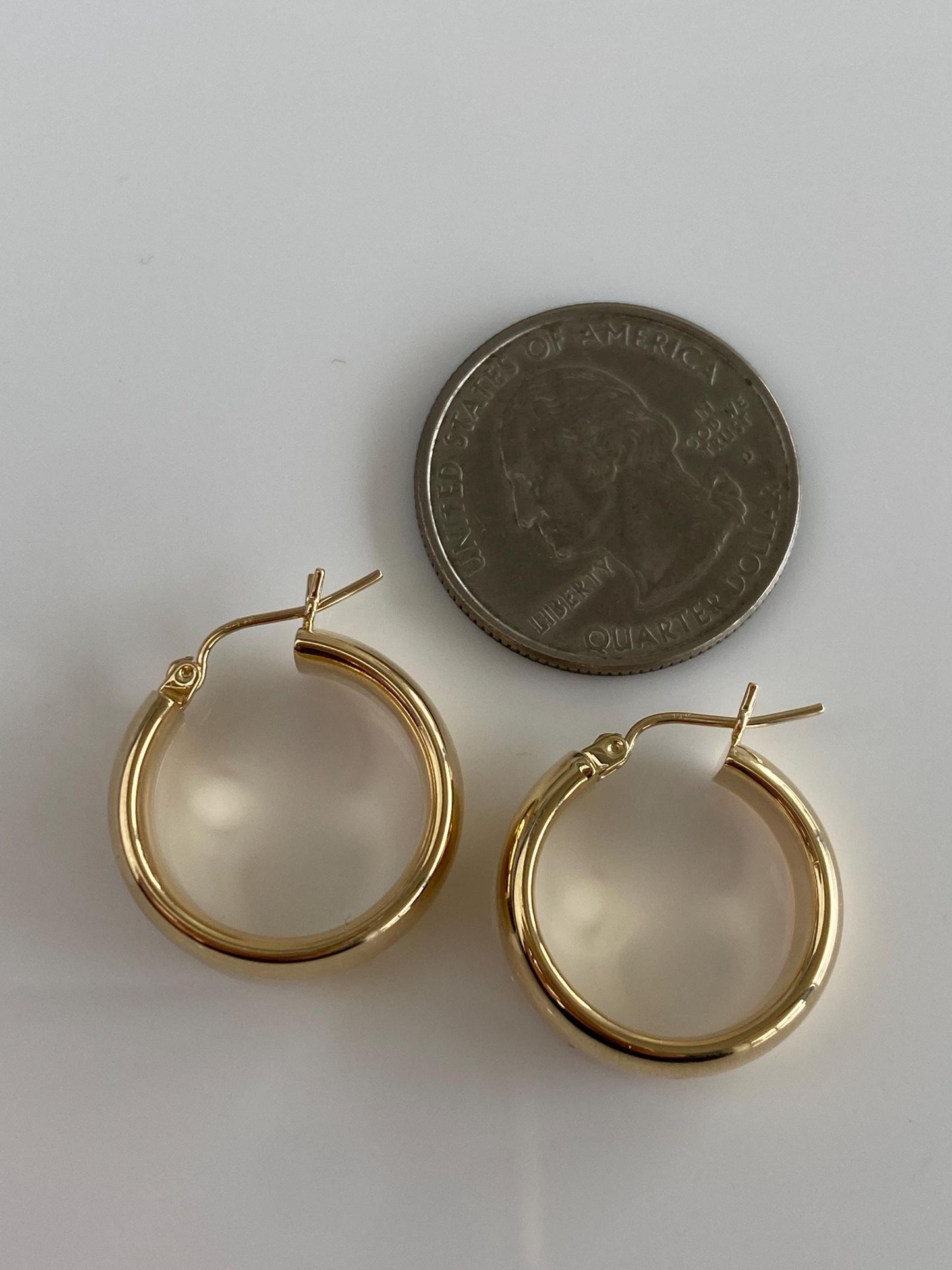 Vintage 14k Yellow Gold Hoop Earrings