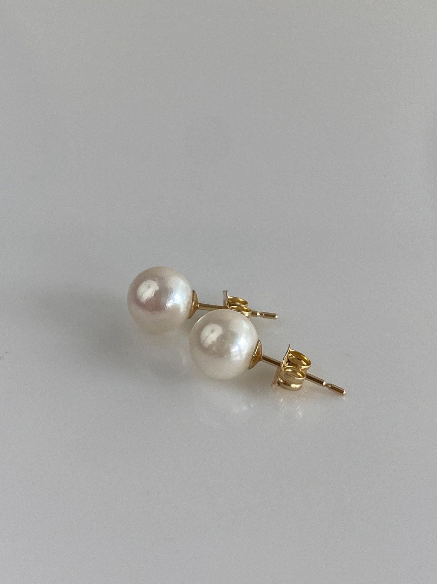 Vintage Solid 14k Yellow Gold Pearl Stud Earrings