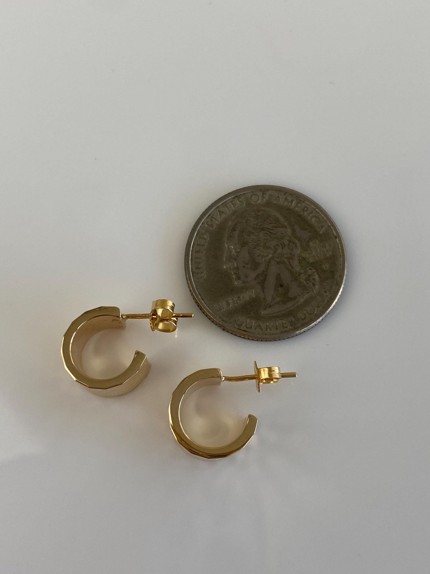 Vintage 14k Yellow Gold Diamond Cut Wide Huggie Hoop Earrings