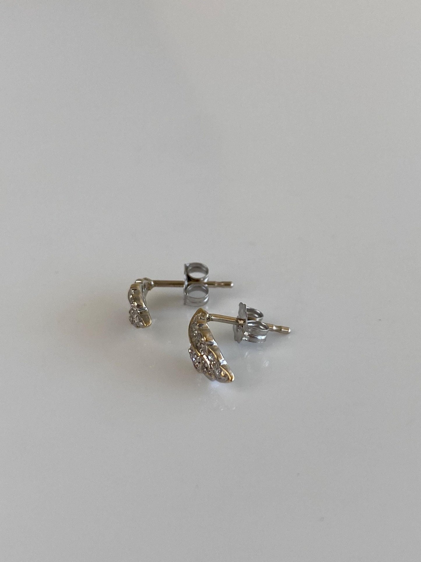 Vintage Solid 14k White Gold Diamond Leaf Stud Earrings