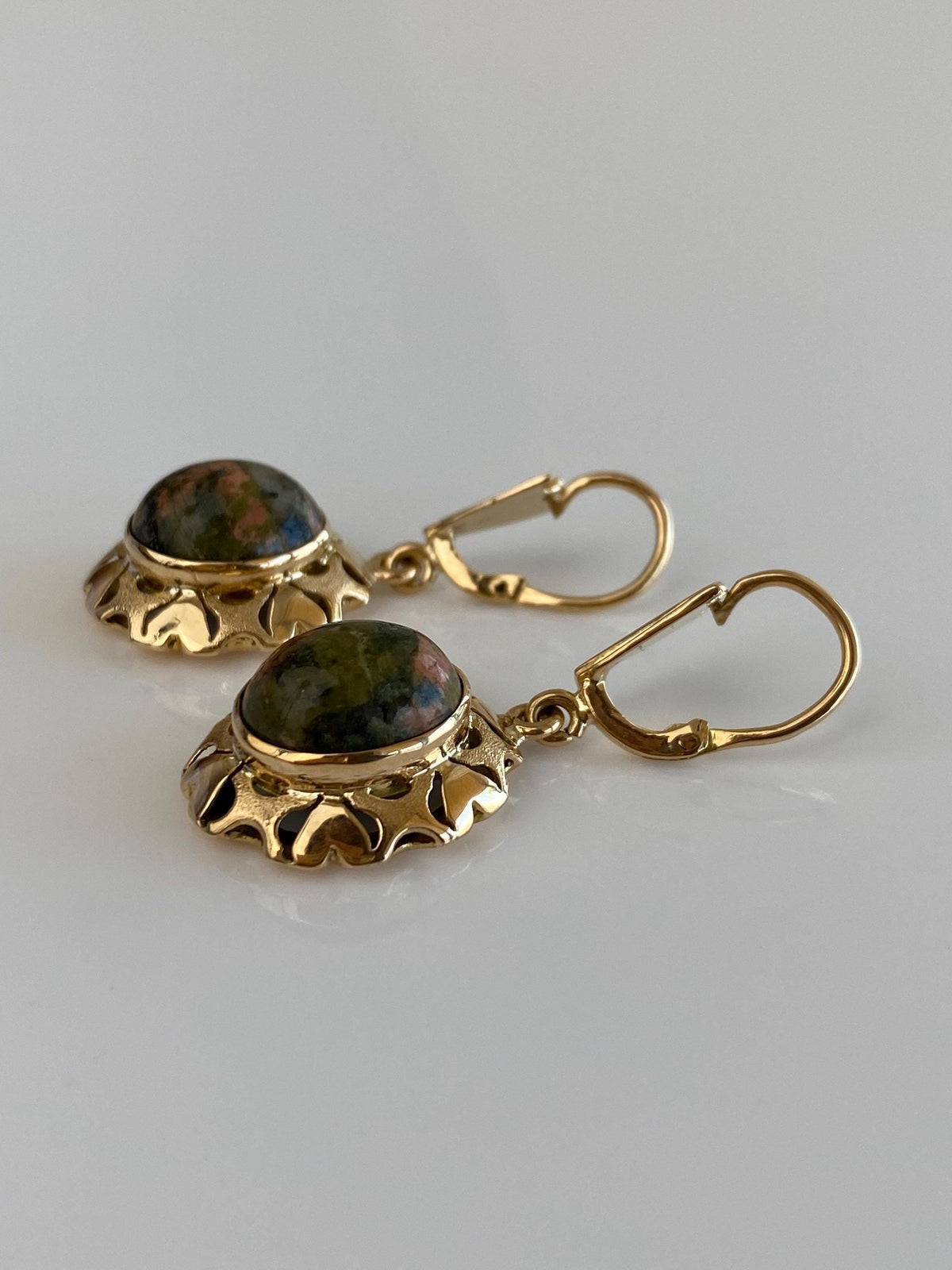 Vintage Solid 18k Yellow Gold Unakite Jasper Dangle Earrings