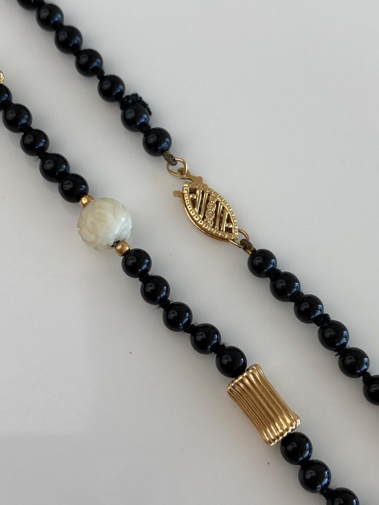 Vintage Solid 14k Yellow Gold Fluted Beads Black Onyx Beads White Carved Bead Necklace - 18.5 inches