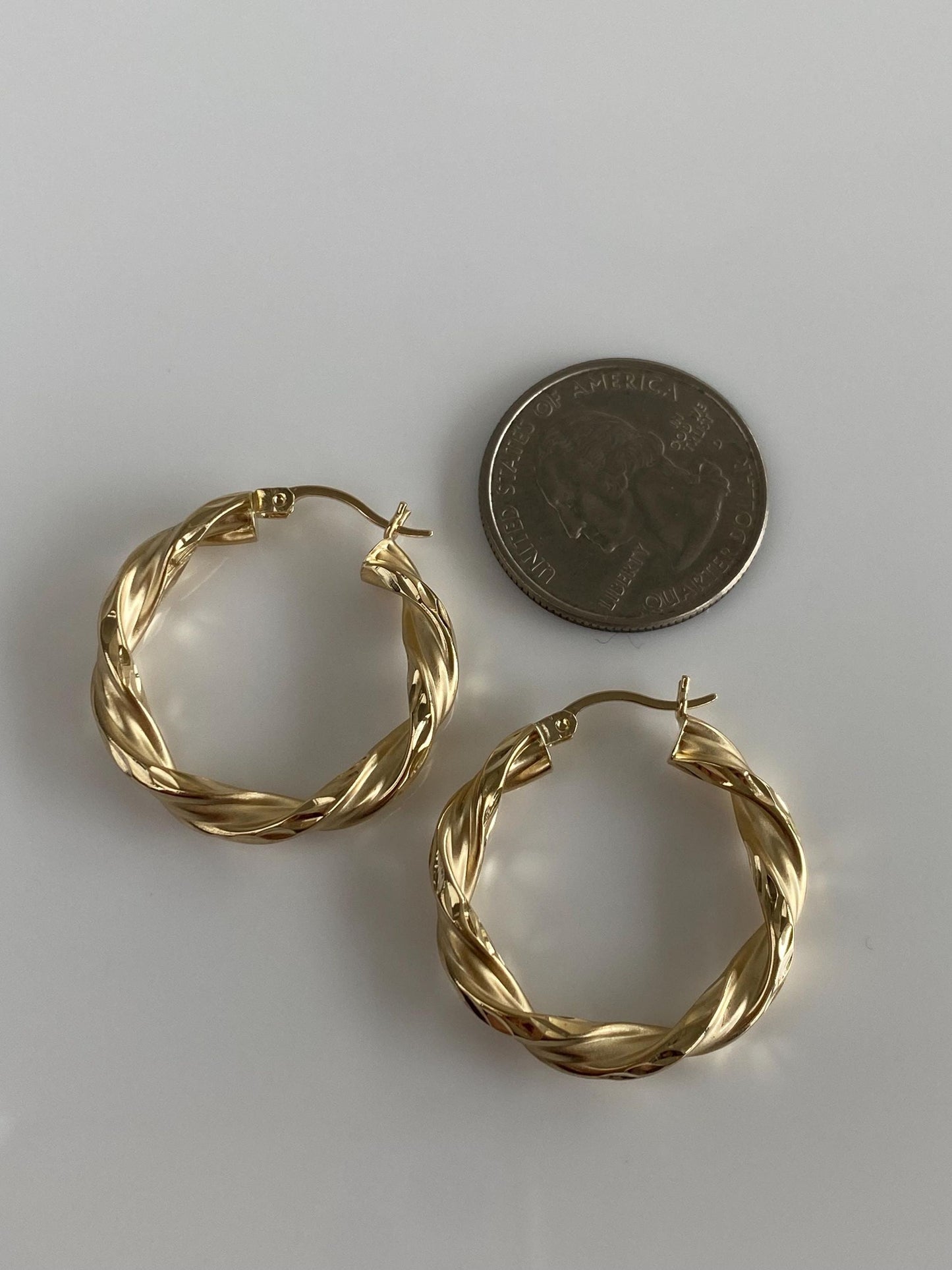 Vintage 14k Yellow Gold Twist Hoop Earrings