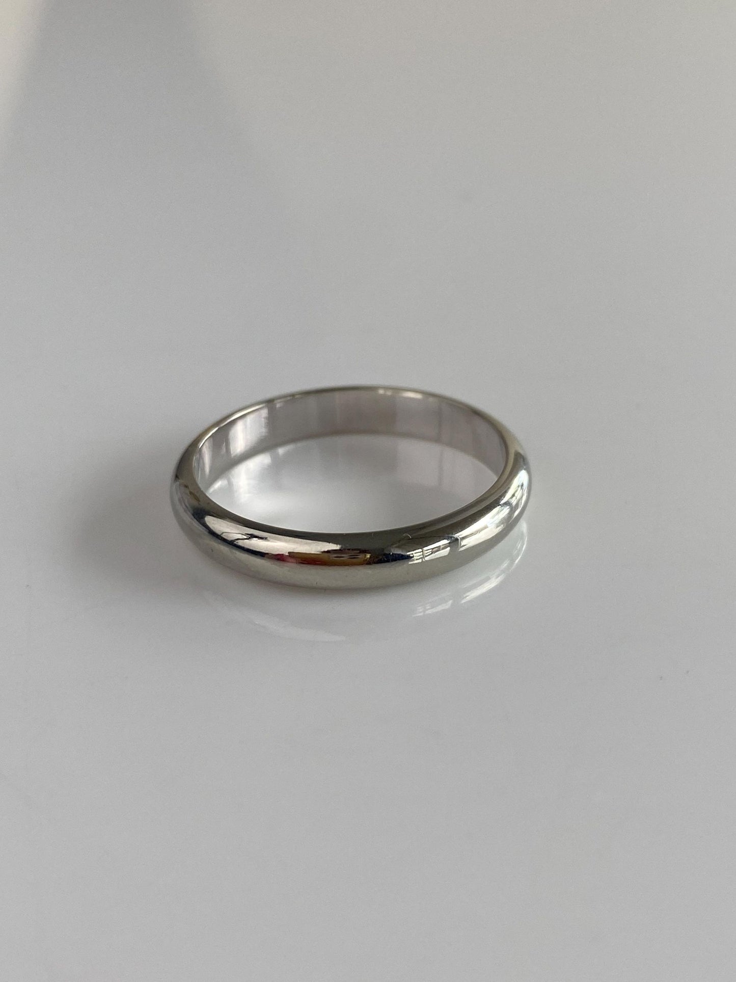 Vintage Solid 14k White Gold Ring Band - Size 10.25
