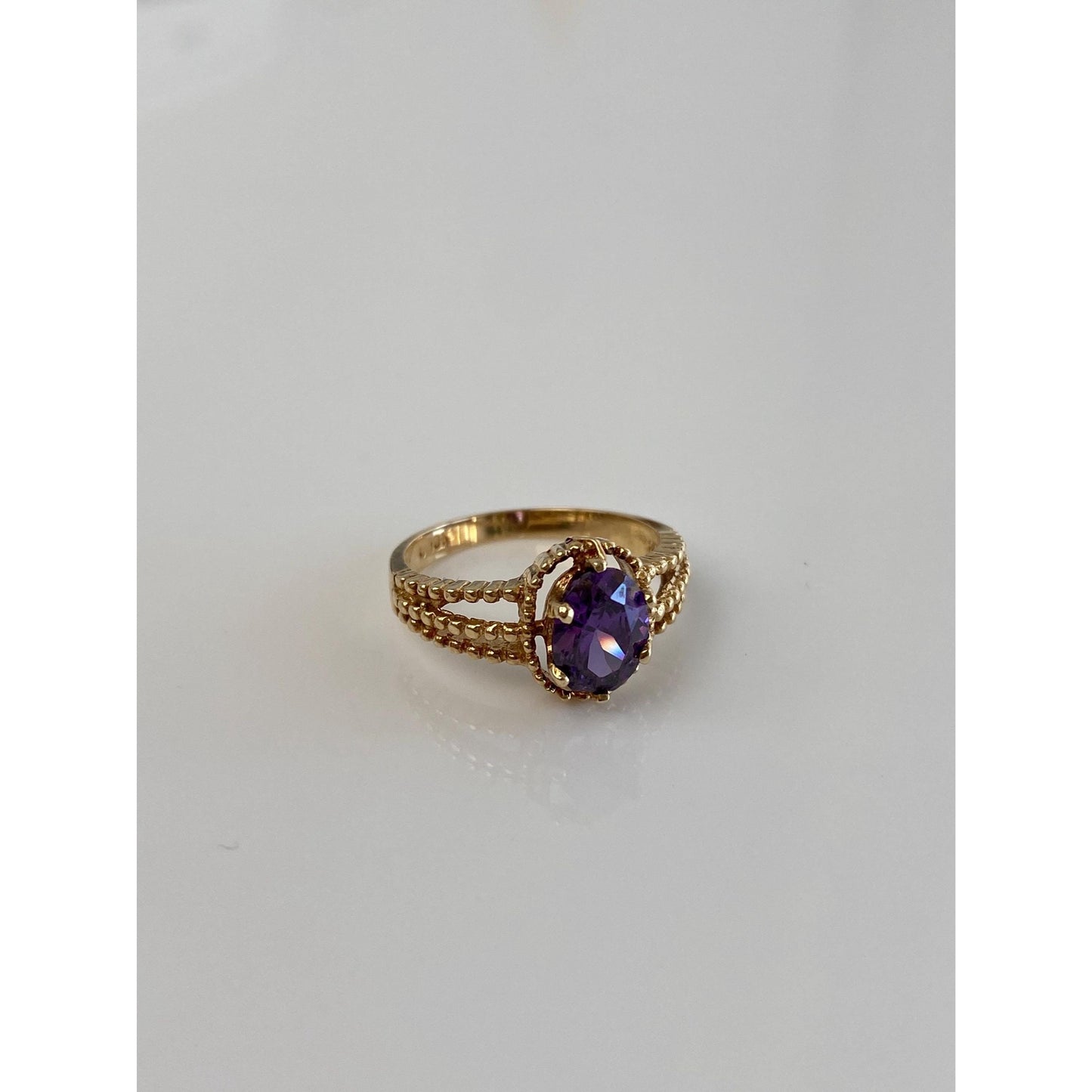 Solid 10k Yellow Gold Purple Cubic Zirconia Ring - Size 5.75