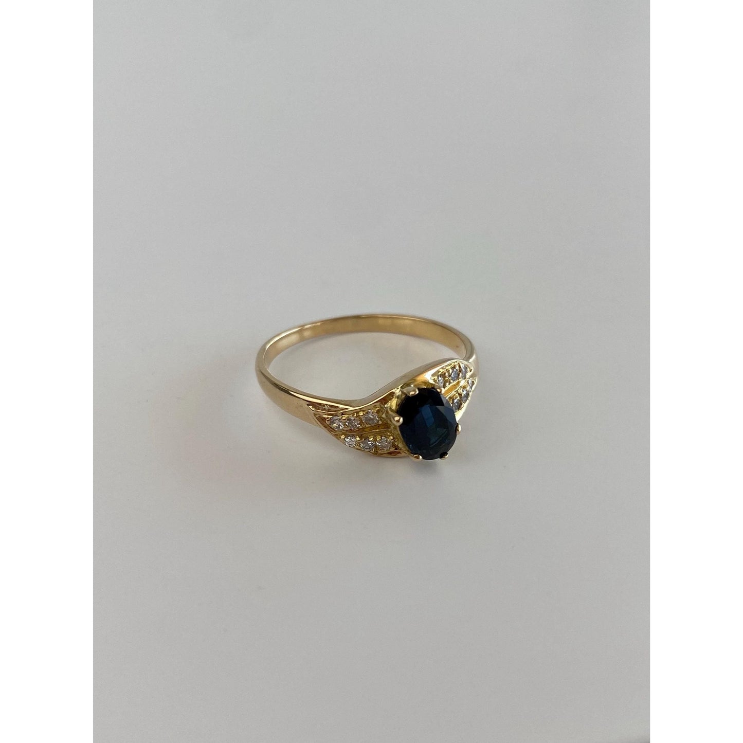 Vintage Solid 14k White Gold Diamond Blue Spinel Ring - Size 9.25