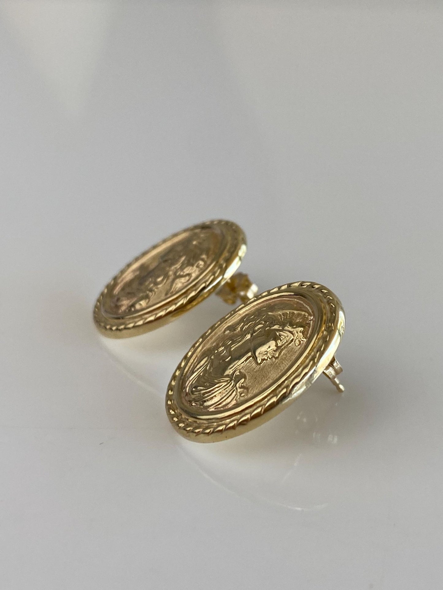 Vintage 14k Yellow Gold Cameo Drop Earrings