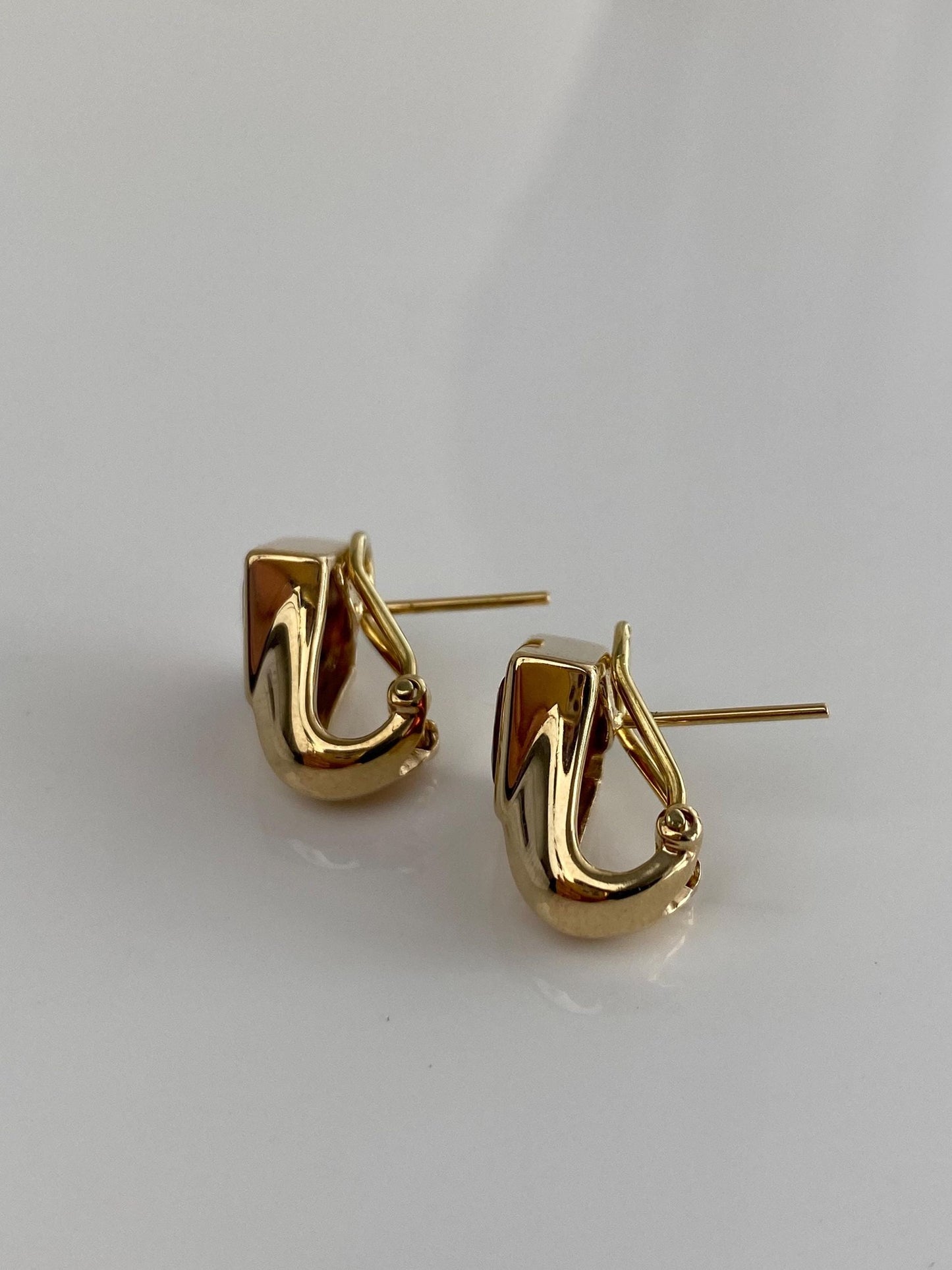 Vintage Solid 14k Yellow Gold Garnet Drop Earrings