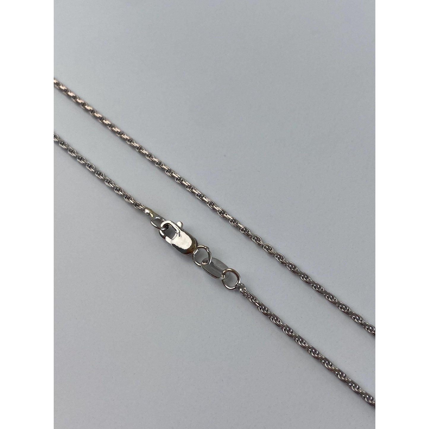 Vintage Solid 14k White Gold Rounded Twist Chain Necklace - 29.75 inches