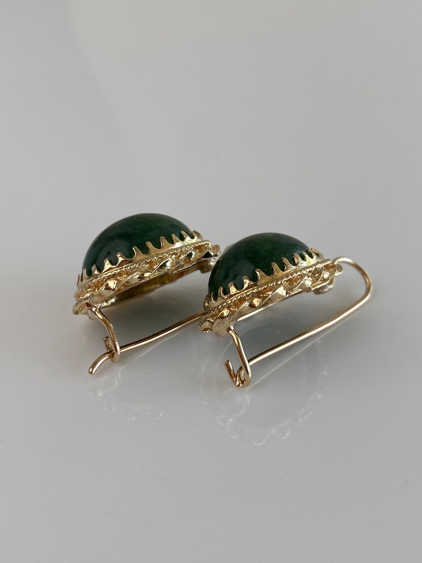 Vintage Solid 14k Yellow Gold Nephrite Drop Earrings