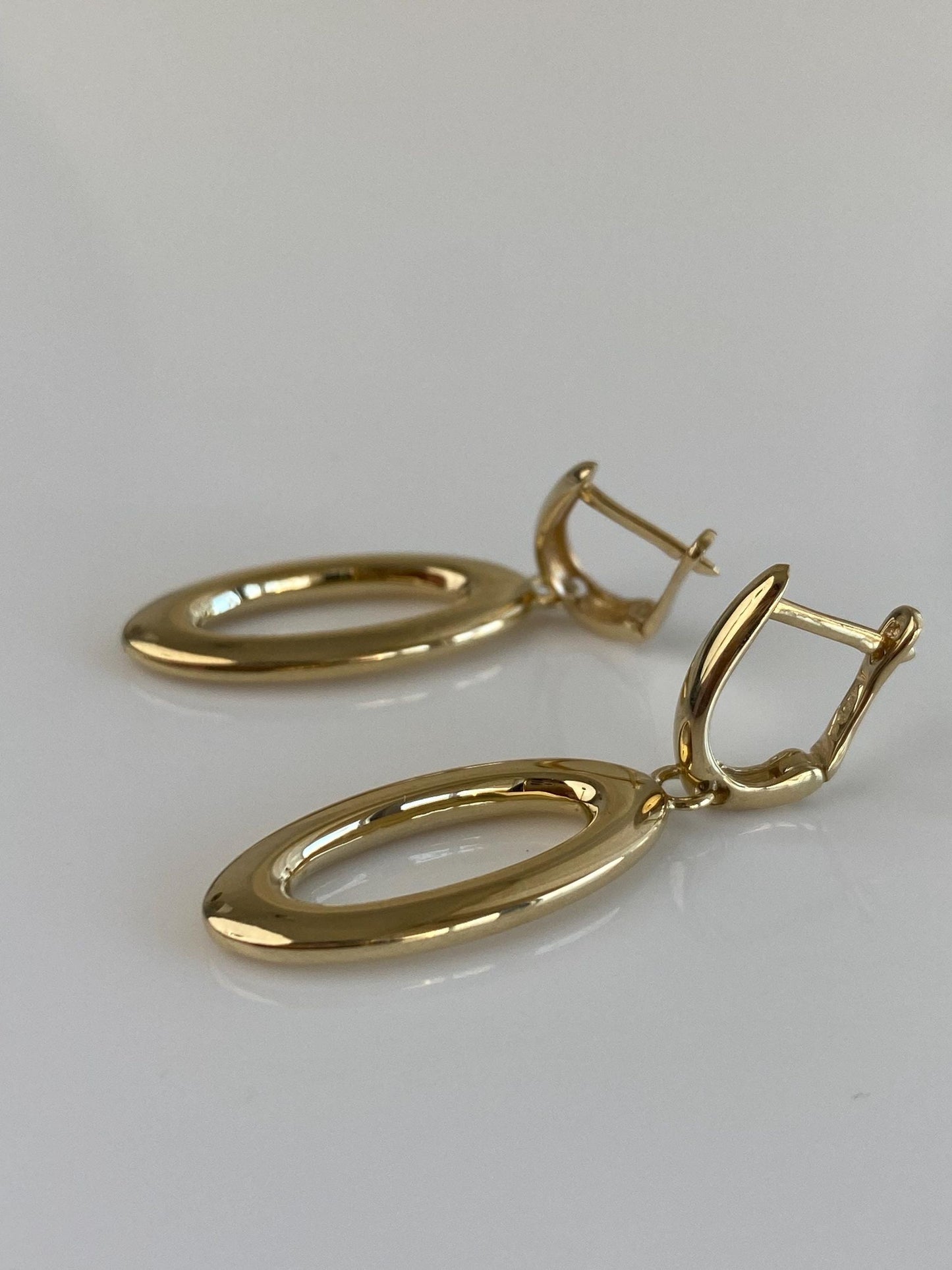 Vintage 14k Yellow Gold Oval Dangle Hoop Earrings