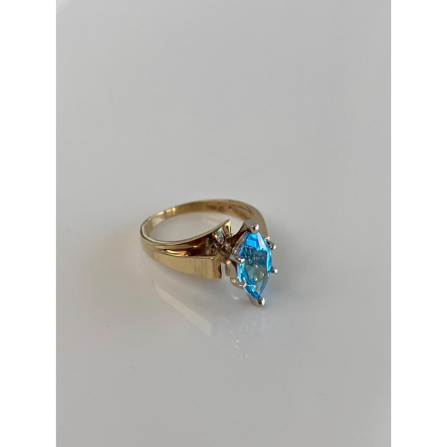 Vintage Solid 10k White & Yellow Gold Marquis Topaz Ring - Size 5