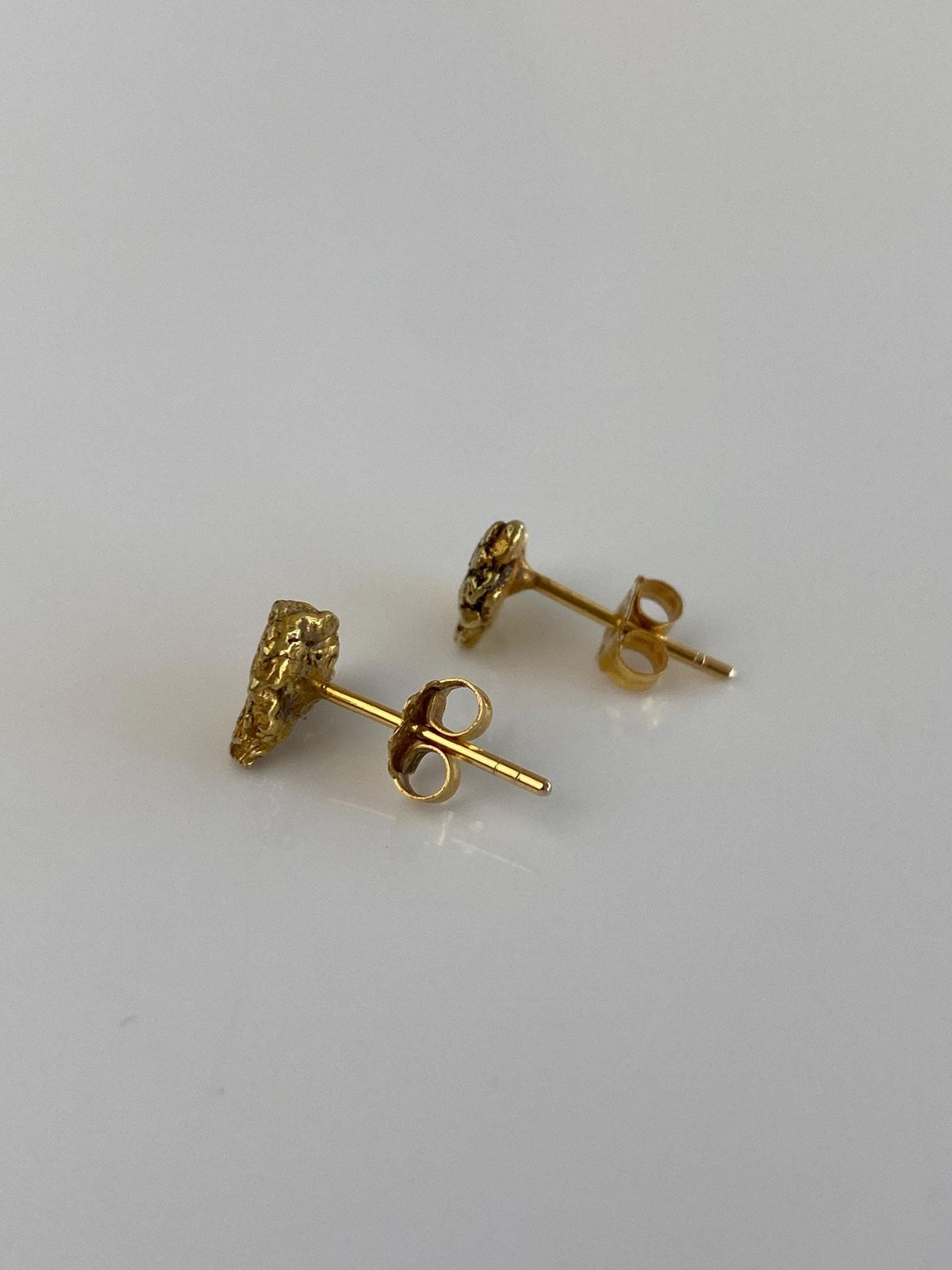 Vintage Solid 14k & 18k Yellow Gold Nugget Stud Earrings