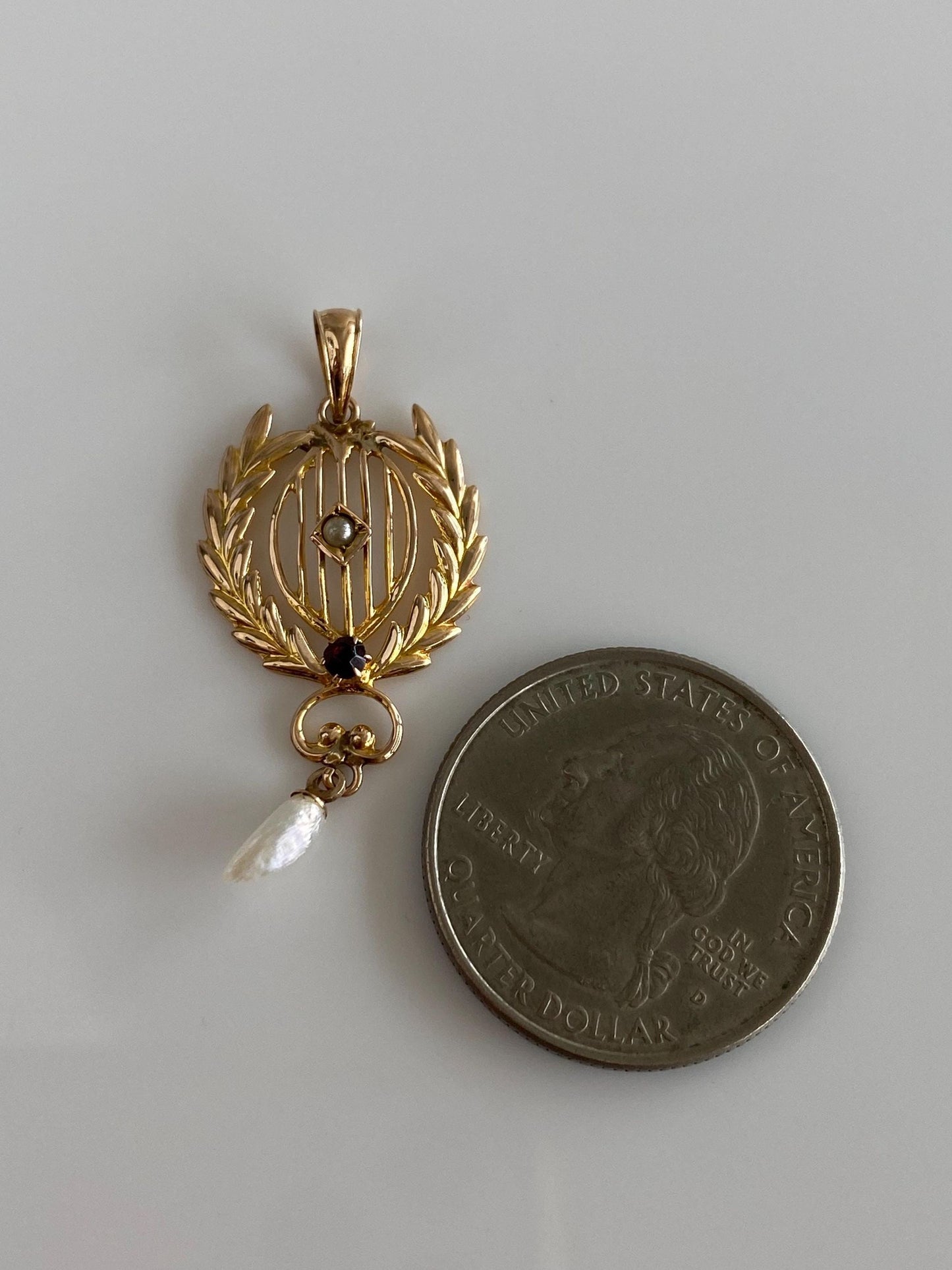 Vintage Solid 10k Yellow Gold Red Cubic Zirconia Seed Pearl Freeform Pearl Wheat Border Charm