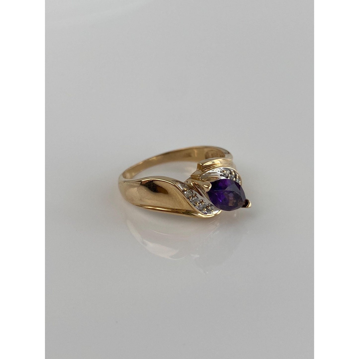 Vintage Solid 14k White & Yellow Gold Diamond Amethyst Ring - Size 7.5