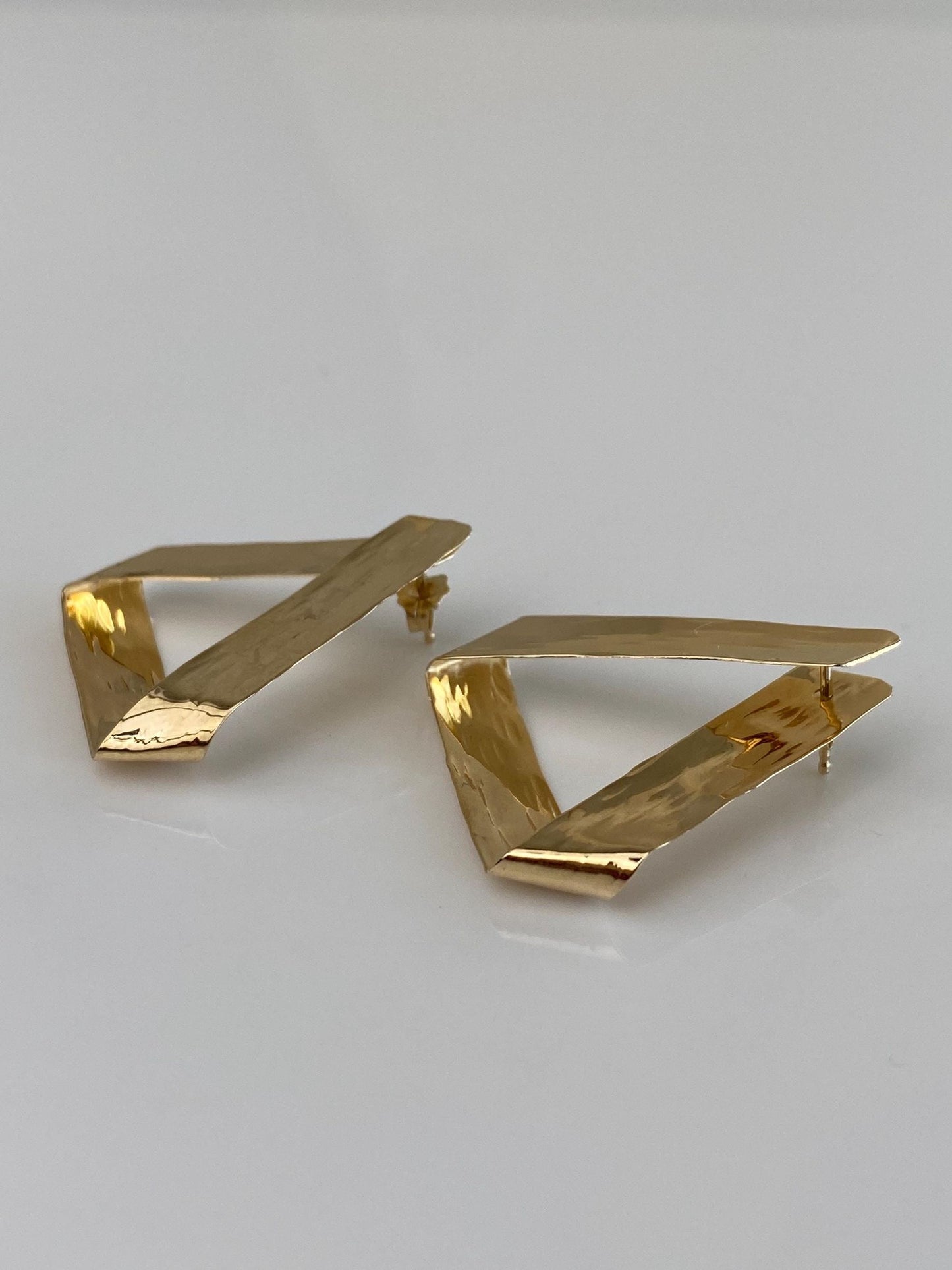 Vintage Solid 14k Yellow Gold Folded Triangle Stud Earrings