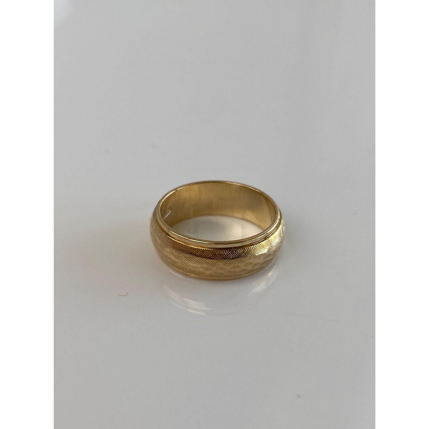 Vintage Solid 14k Yellow Gold Crosshatch Design Ring Band - Size 5.25