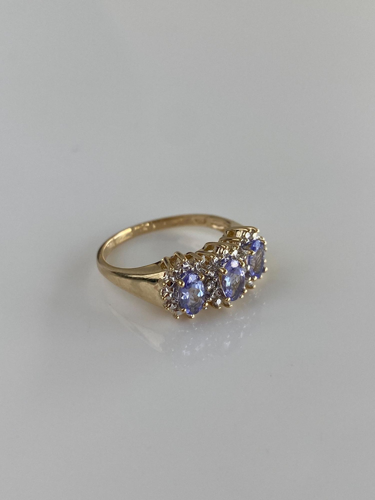 Vintage Solid 14k White & Yellow Gold Tanzanite Row Ring - Size 5.25