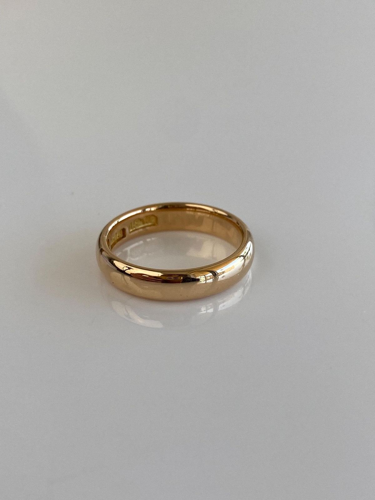 Vintage Solid 18k Yellow Gold Chunky Ring Band - Size 7.25