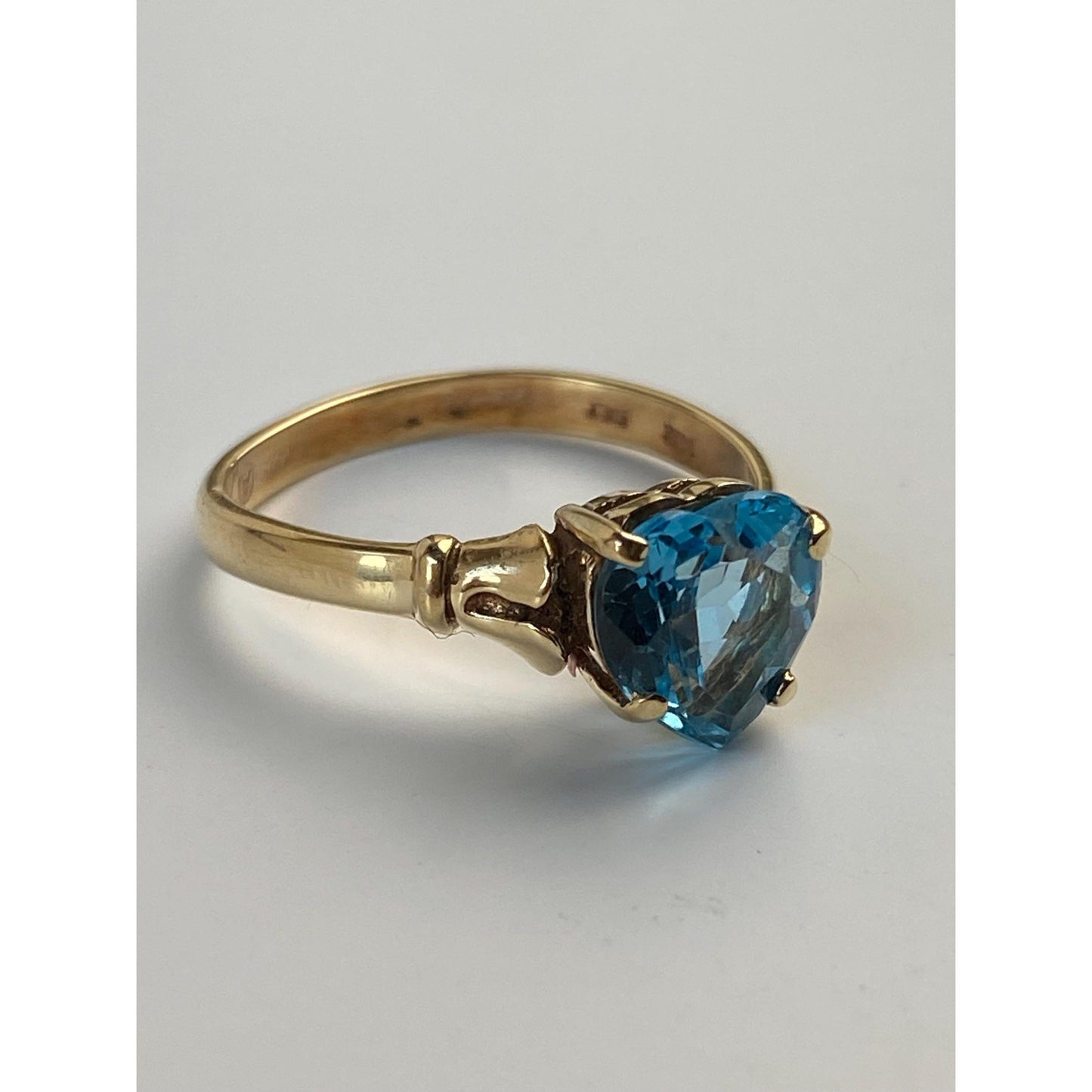 Vintage Solid 14k Yellow Gold Topaz Heart Ring - Size 7