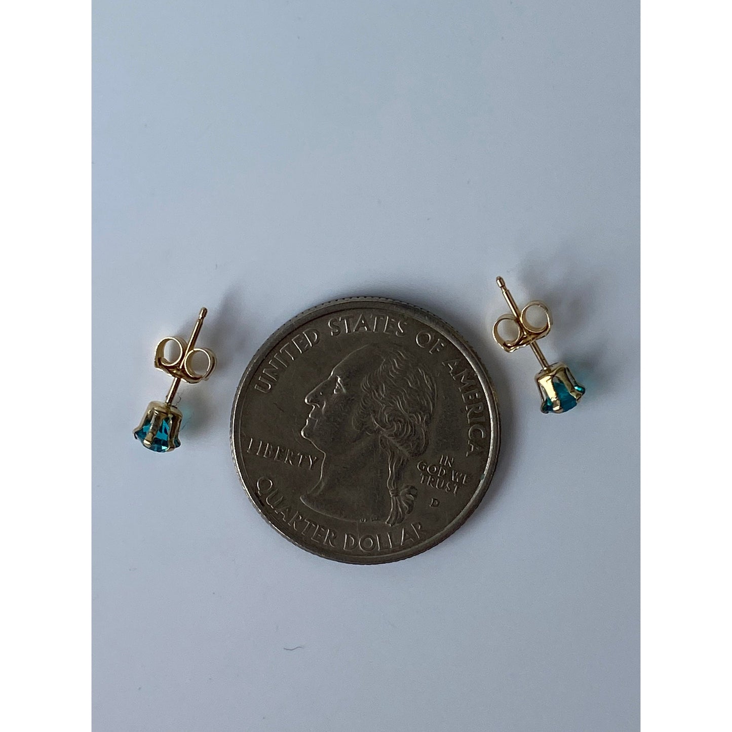 Solid 14k Yellow Gold Green Cubic Zirconia Stud Earrings