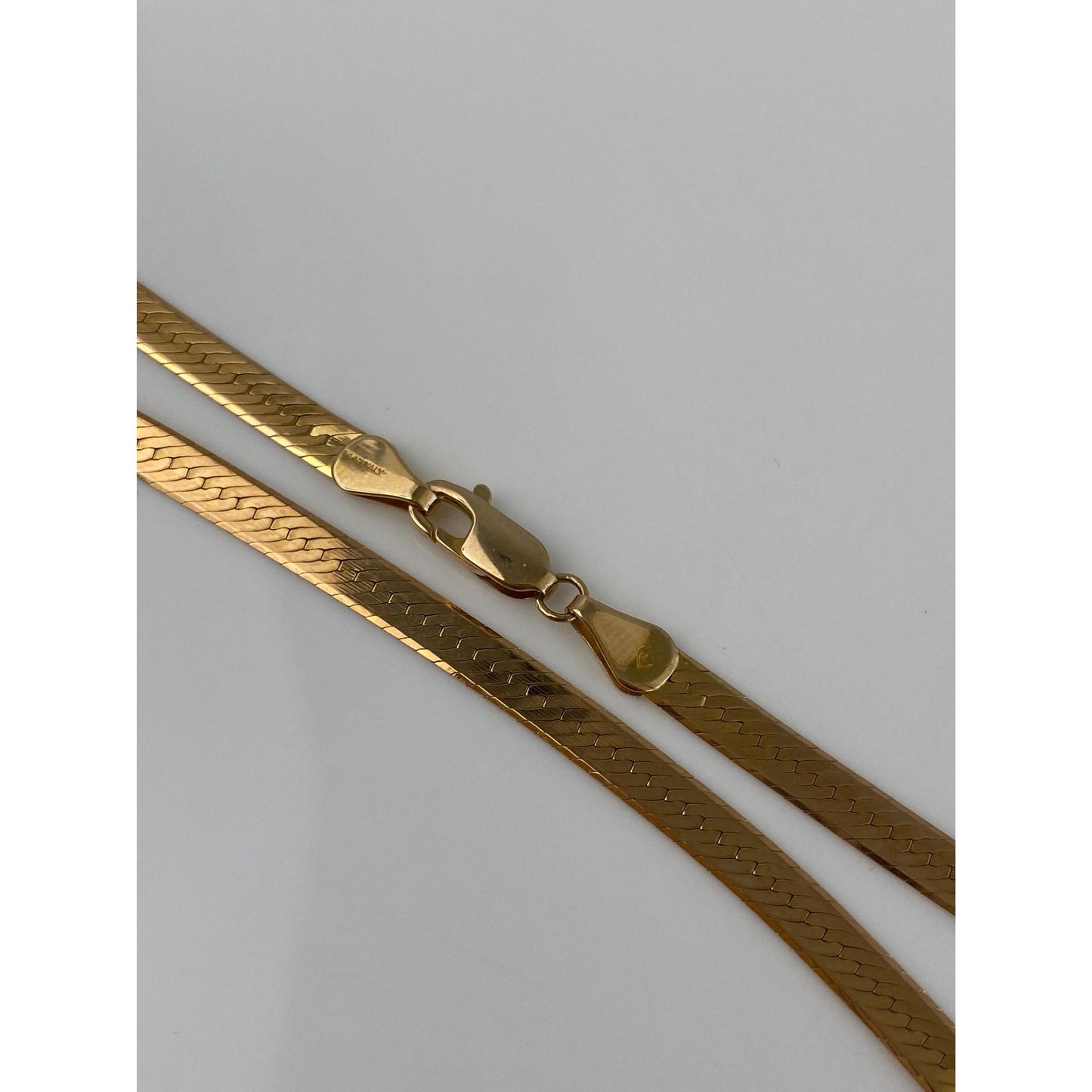 Vintage Solid 14k Yellow Gold Herringbone Chain Necklace - 24 inches