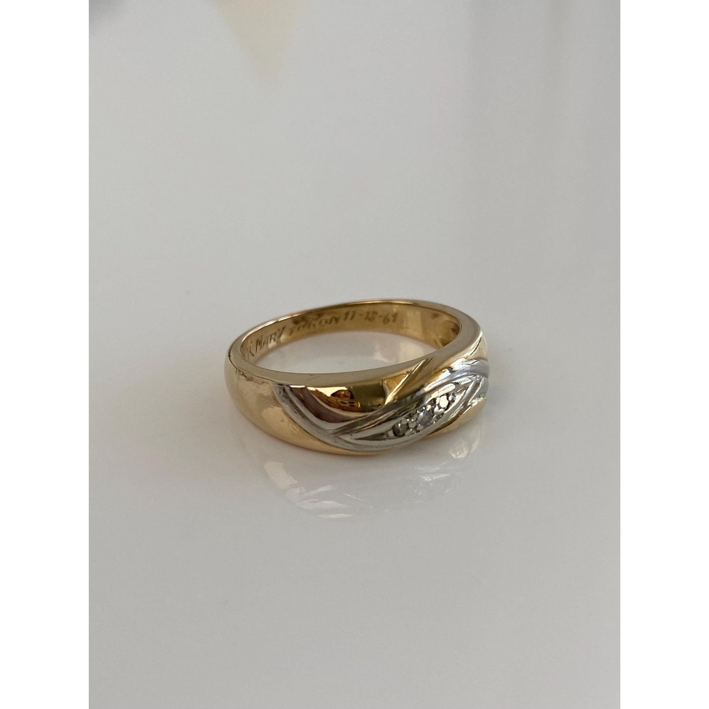 Vintage Solid 14k Yellow & White Gold Diamond Ring Band - Size 9.5