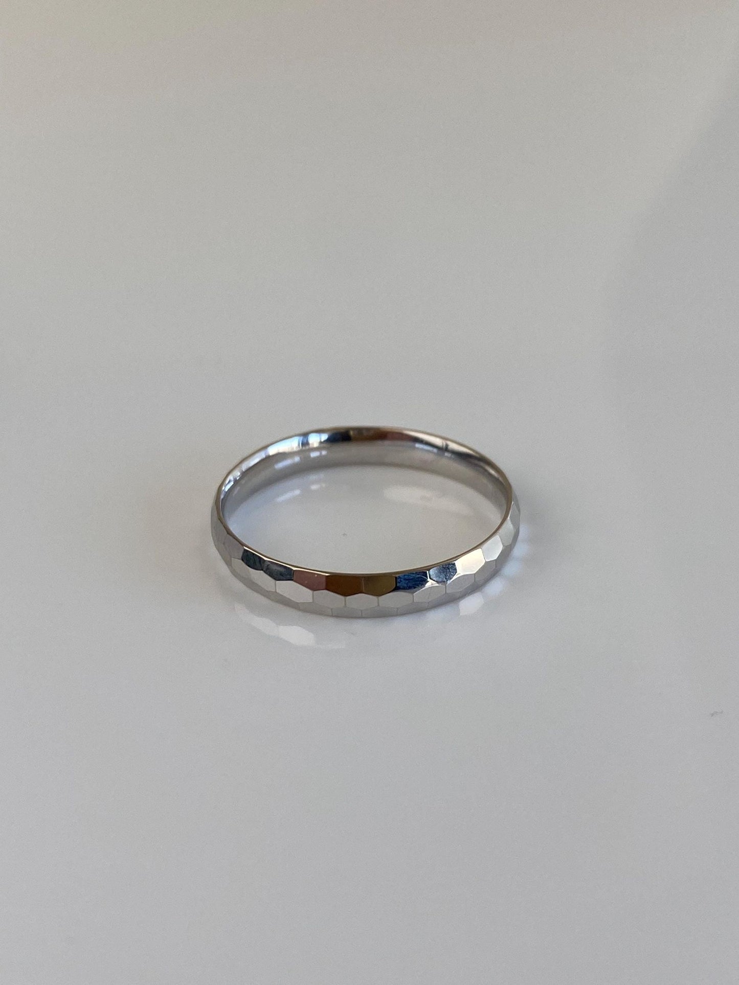Vintage 14k White Gold Faceted Disco Ring Band - Size 7