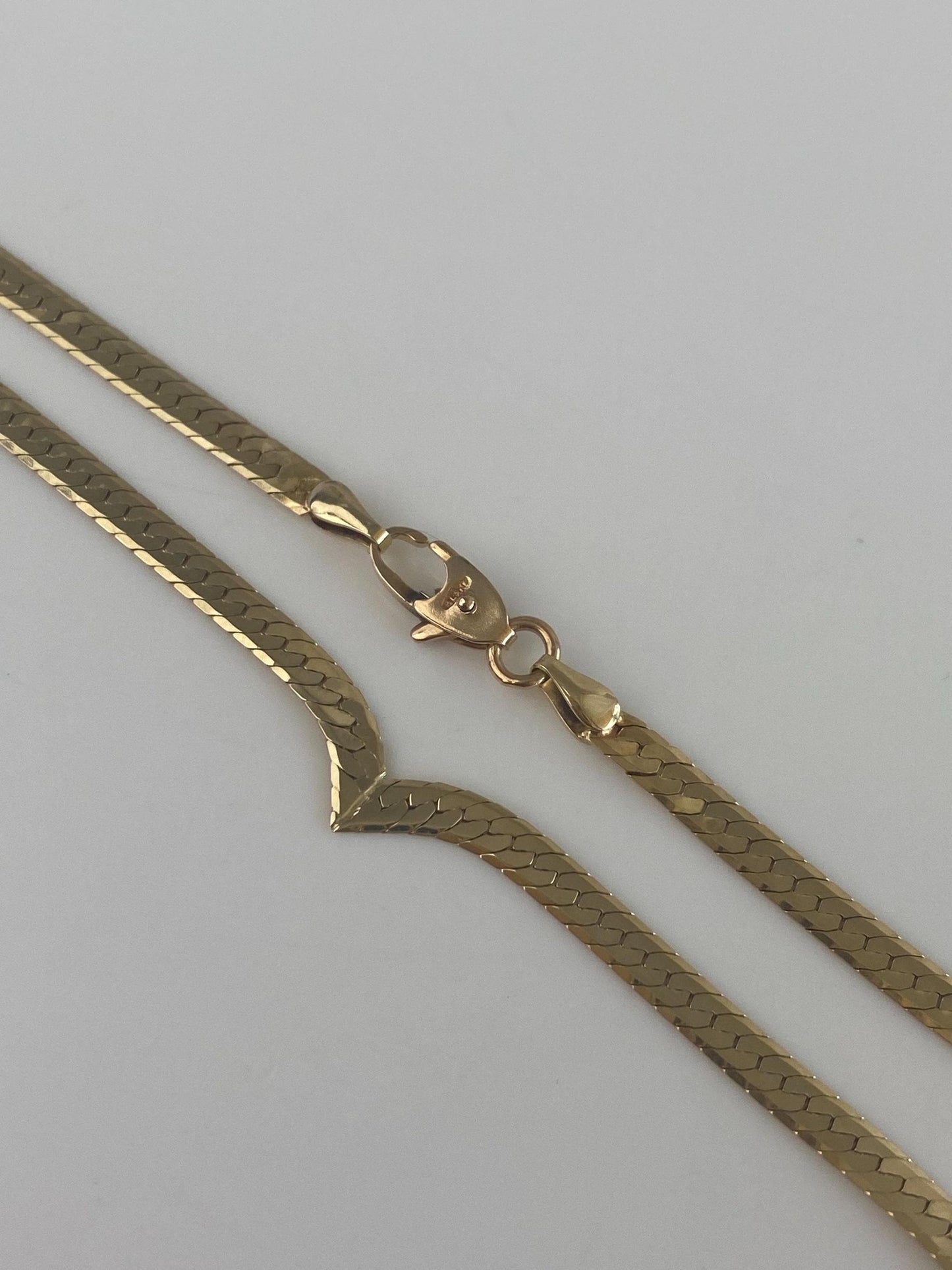 Vintage Solid 14k Yellow Gold Chevron Herringbone Chain Necklace - 16.5 inches