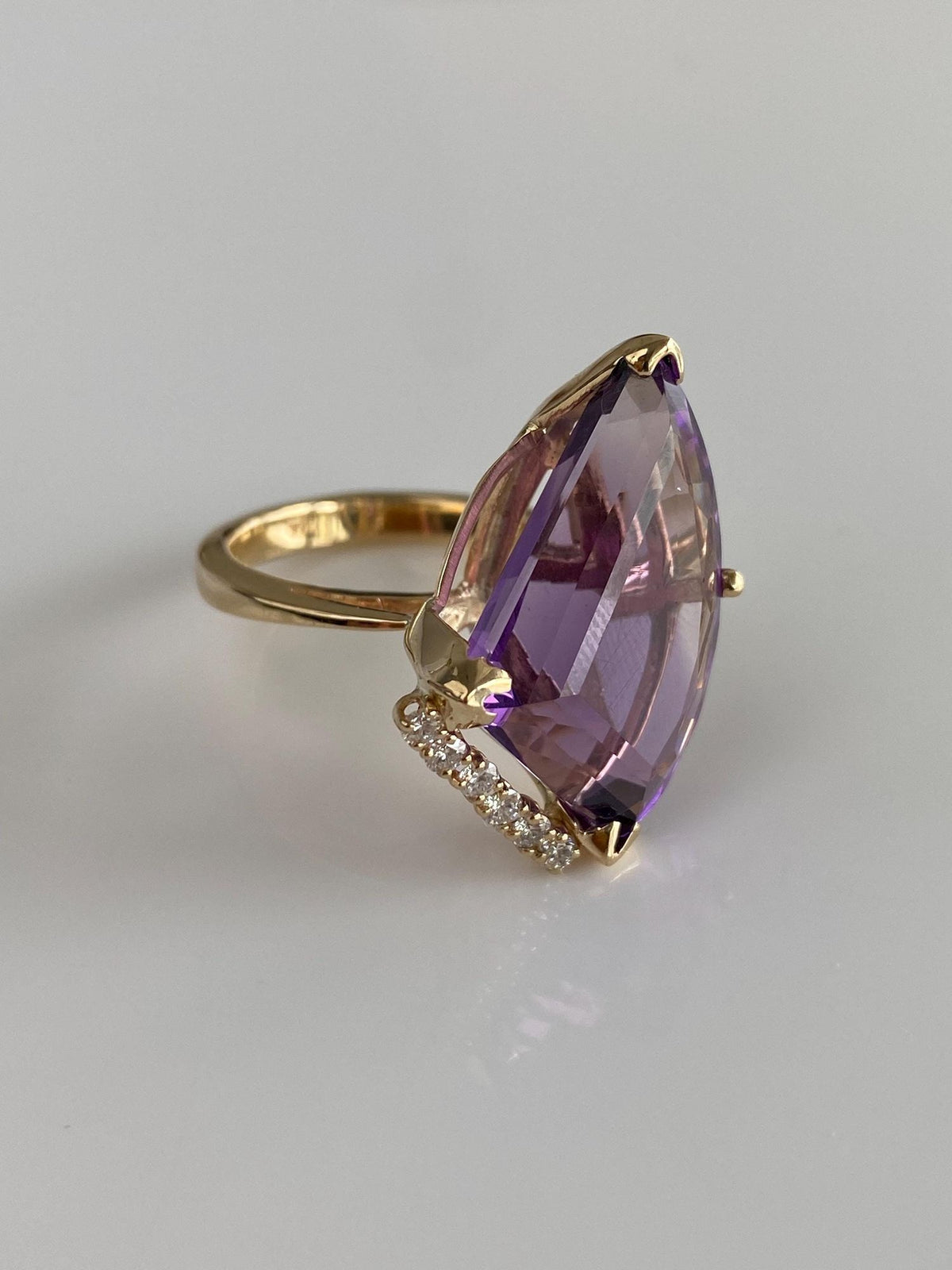 Vintage Solid 14k Yellow Gold Fancy Cut Amethyst Diamonds Cocktail Ring - Size 8.25