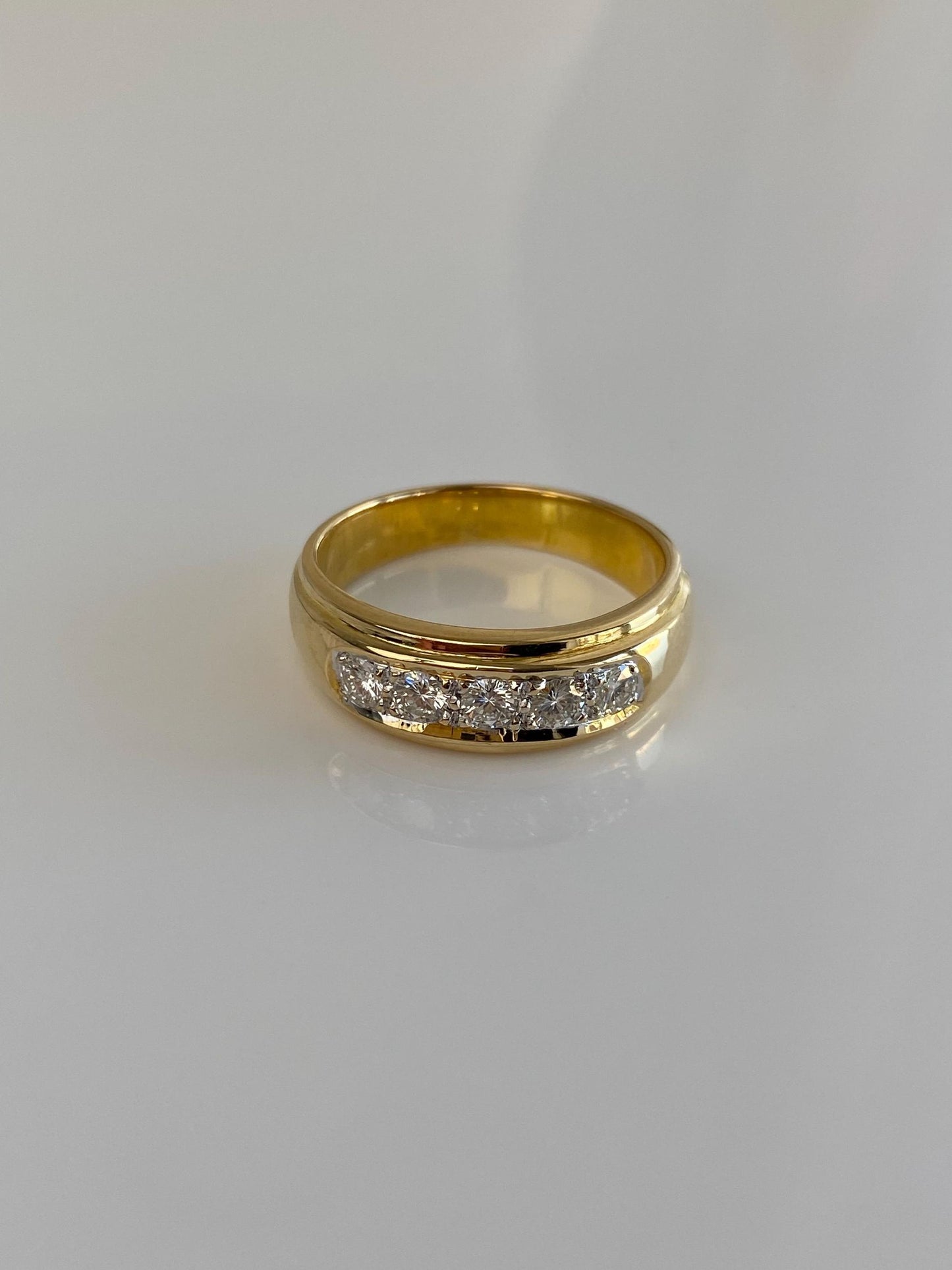 Vintage Solid 18k Yellow Gold Diamond Ring Band - Size 9.25