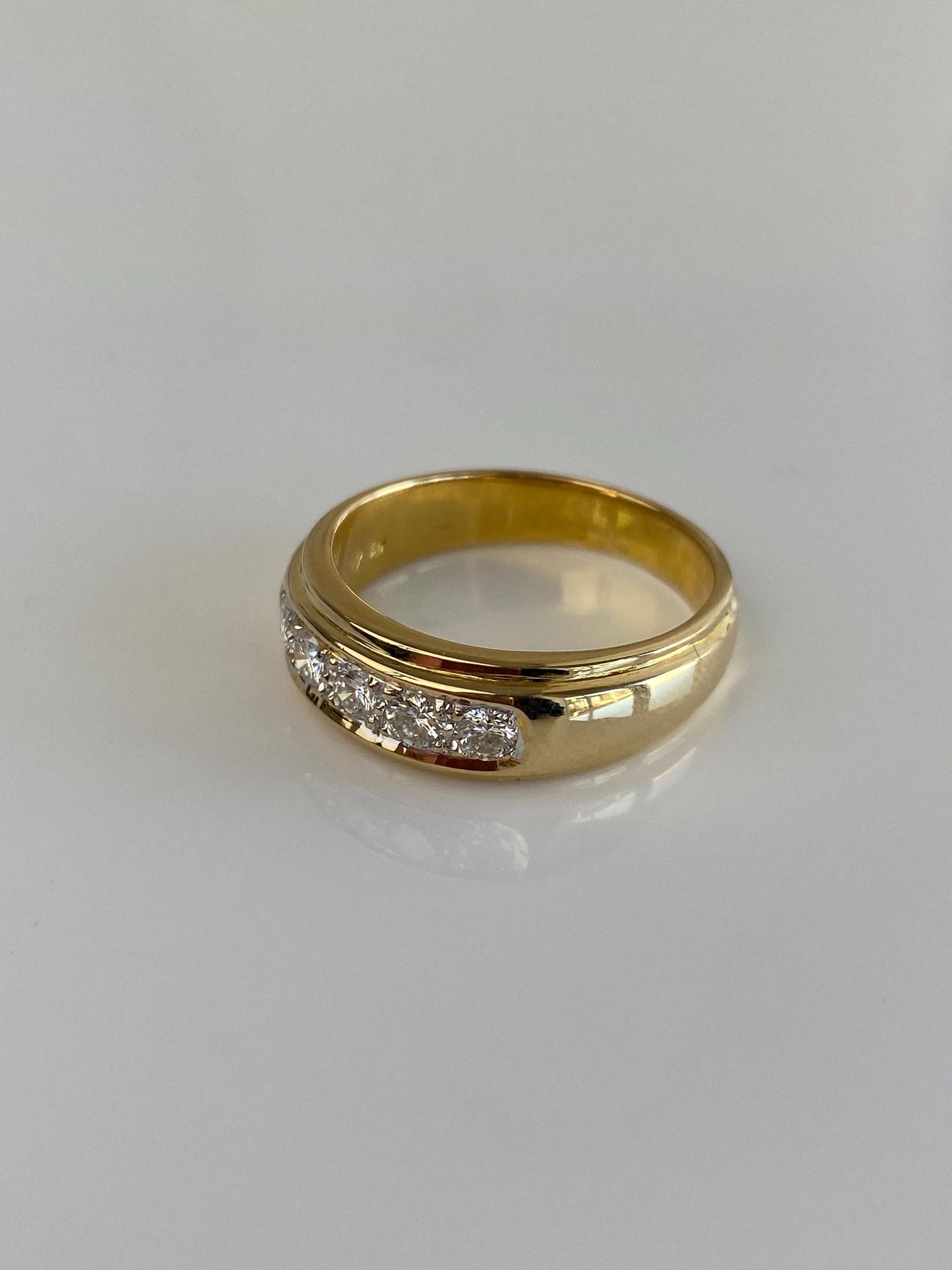 Vintage Solid 18k Yellow Gold Diamond Ring Band - Size 9.25
