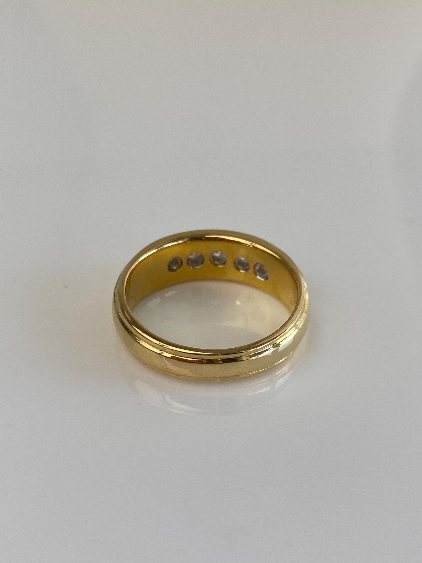 Vintage Solid 18k Yellow Gold Diamond Ring Band - Size 9.25