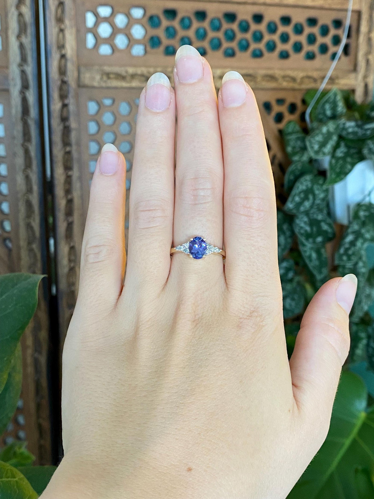 Vintage Solid 14k Yellow Gold Tanzanite Diamonds Ring - Size 7.75