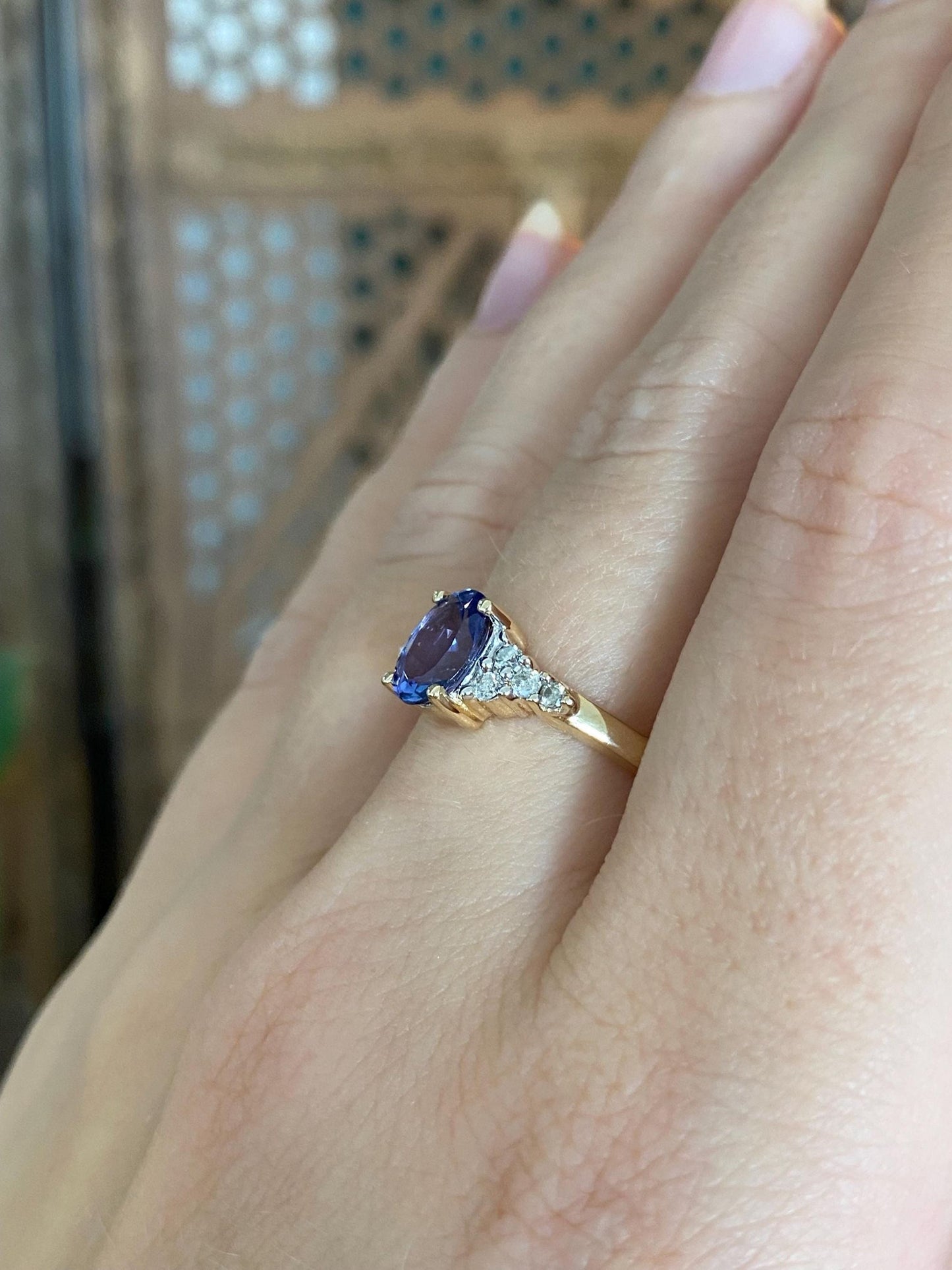 Vintage Solid 14k Yellow Gold Tanzanite Diamonds Ring - Size 7.75
