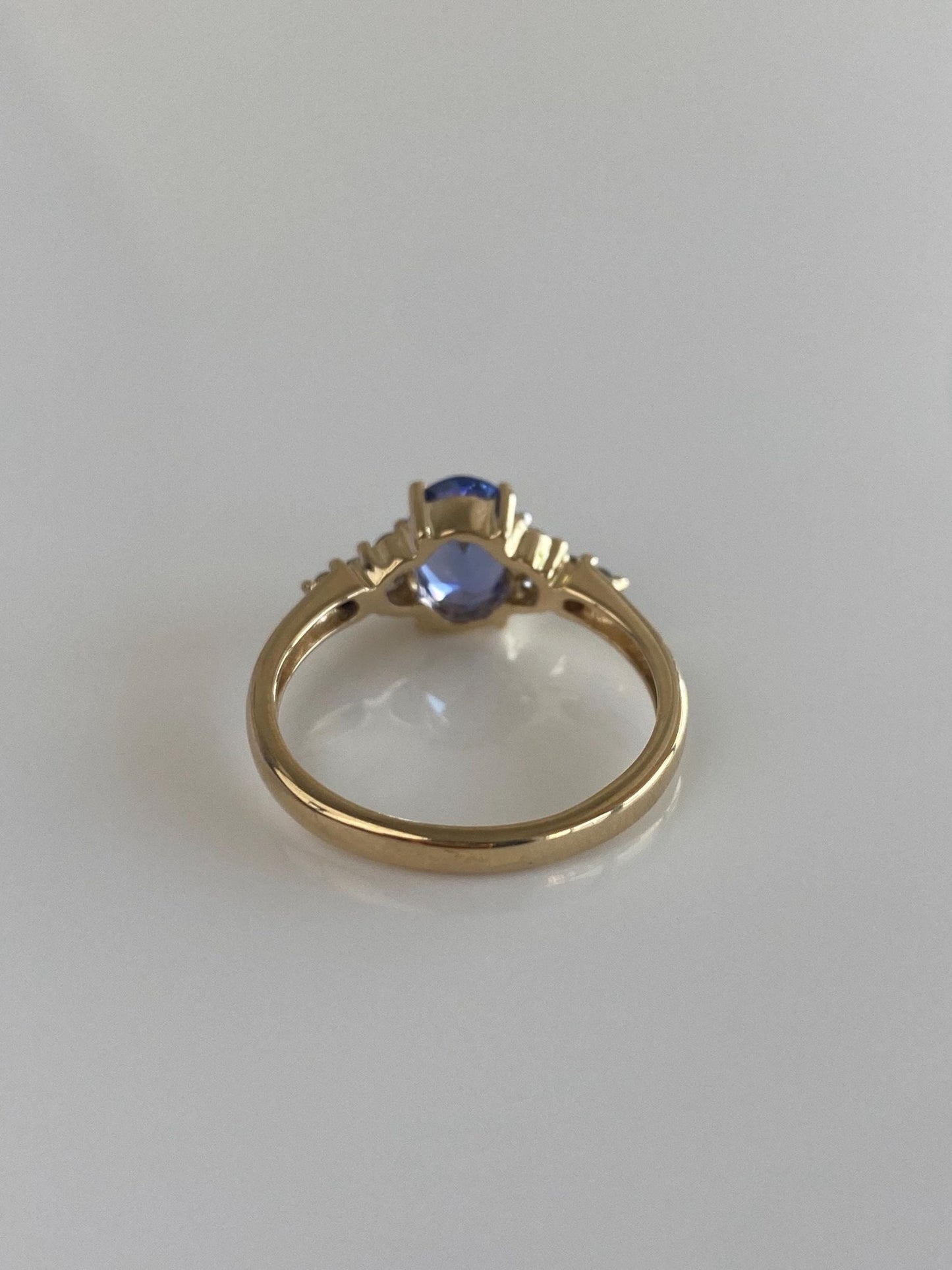 Vintage Solid 14k Yellow Gold Tanzanite Diamonds Ring - Size 7.75