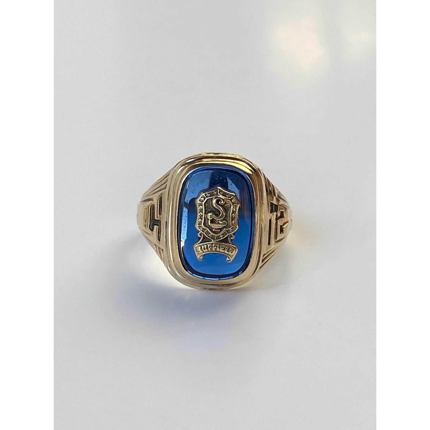 Vintage Solid 10k Yellow Gold Blue Spinel 1962 Class Ring - Size 5.25