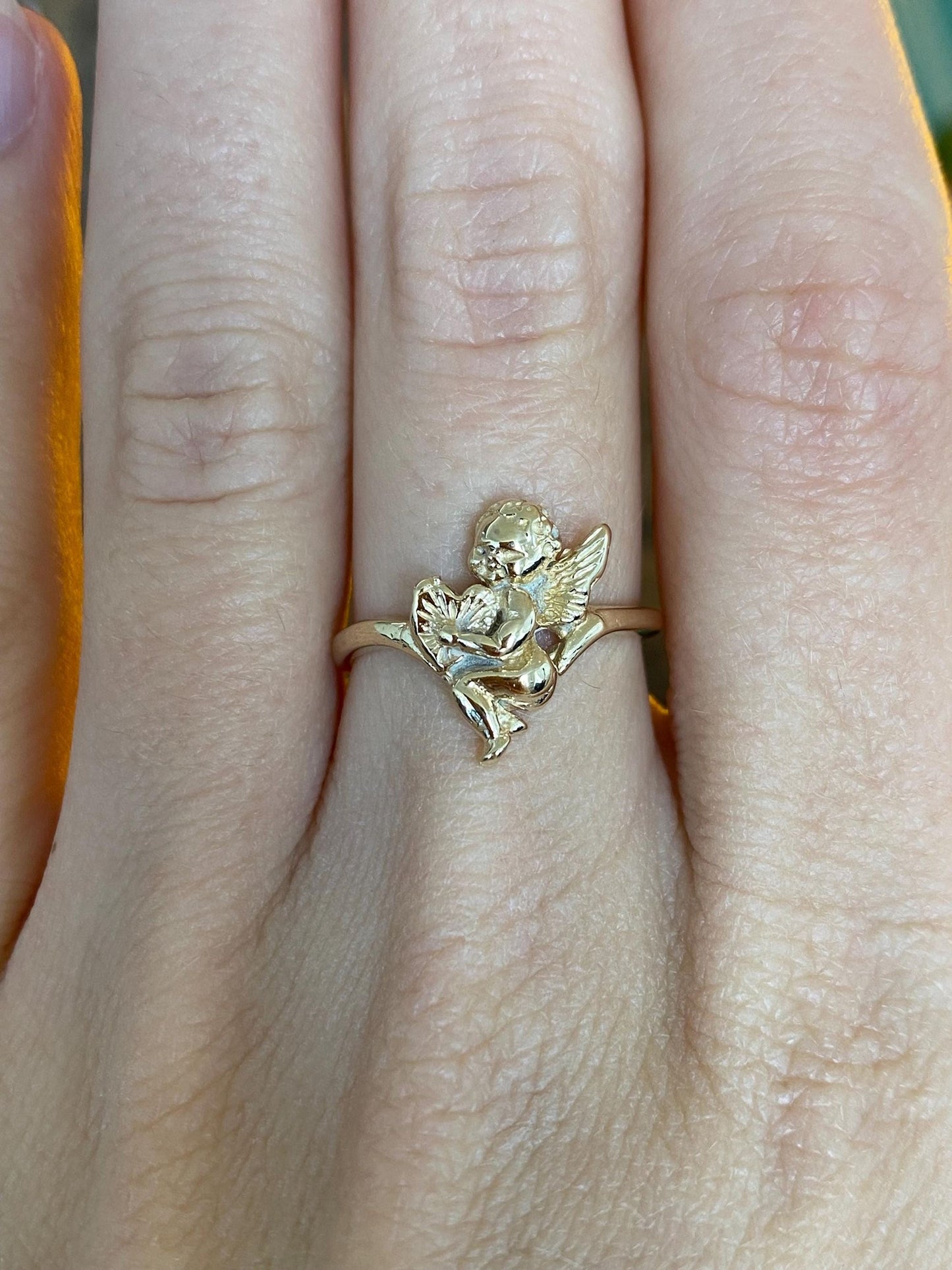 Vintage Solid 14k Yellow Gold Cupid Chevron Ring - Size 6.5