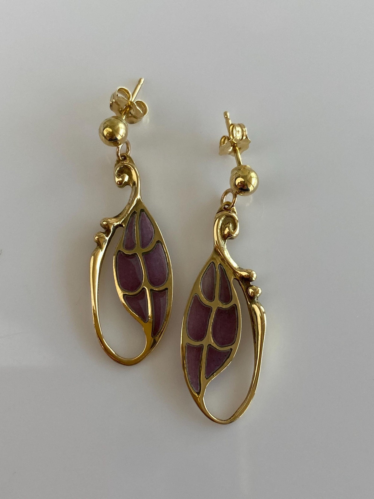 Vintage Solid 18k Yellow Gold Light Purple Enamel Wings Dangle Stud Earrings