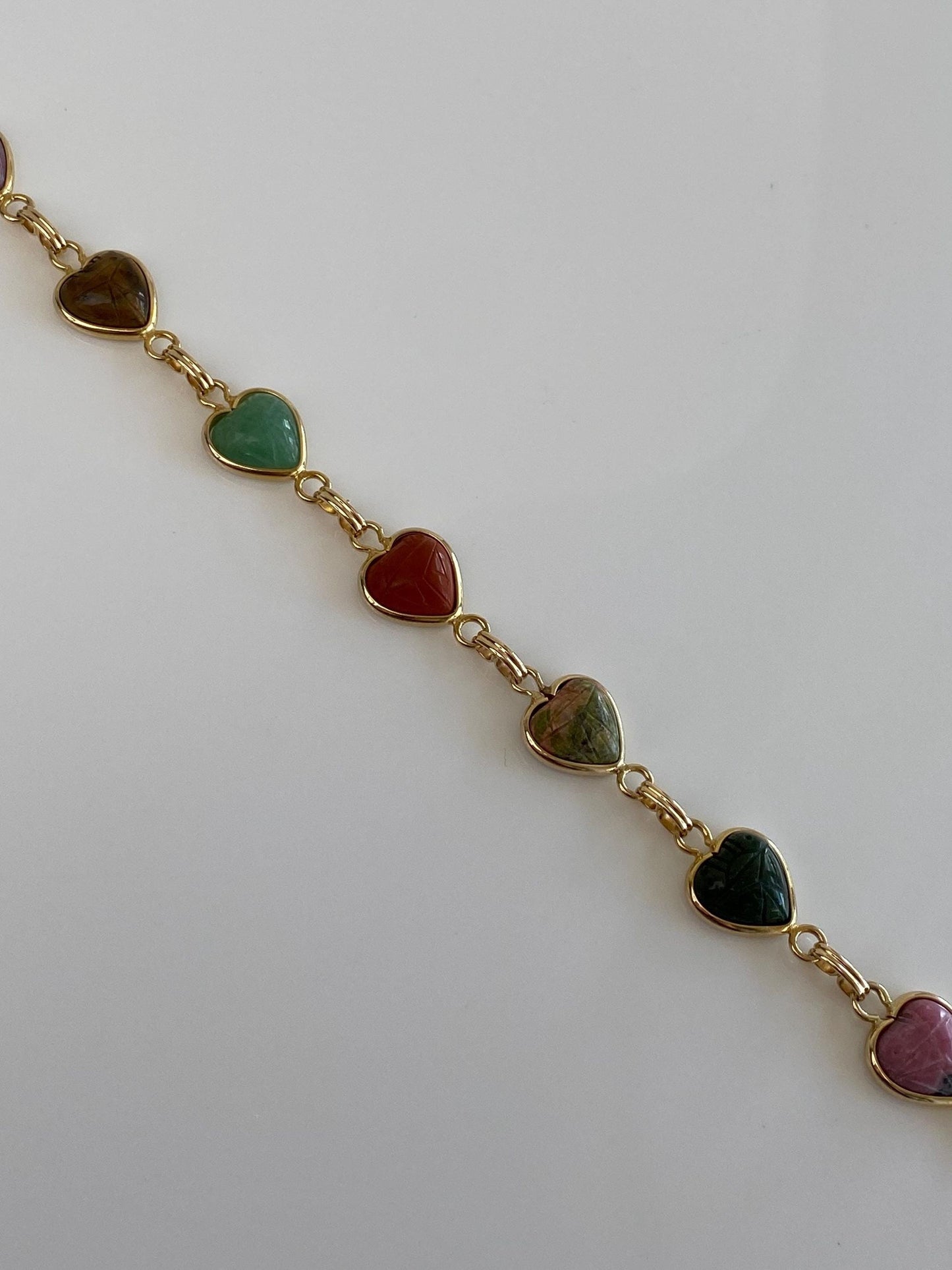 Vintage Solid 14k Yellow Gold Carved Scarab Heart Rhodolite Tigers Eye Jade Agate Green Chalcedony Red Agate Bracelet - 7.5 inches
